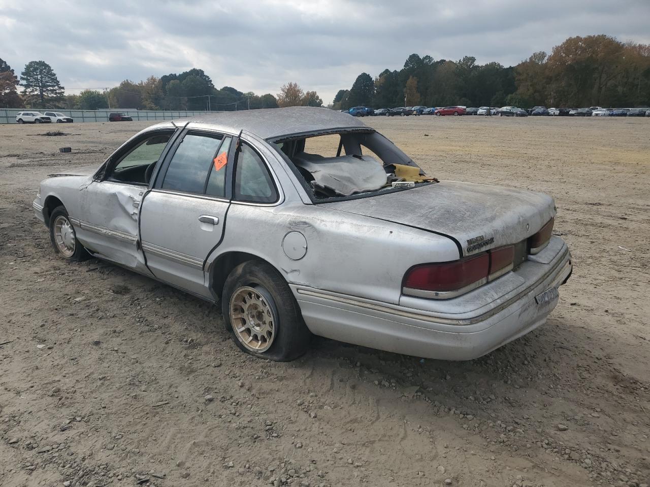 1996 Ford Crown Victoria Lx Silver vin: 2FALP74W7TX112001