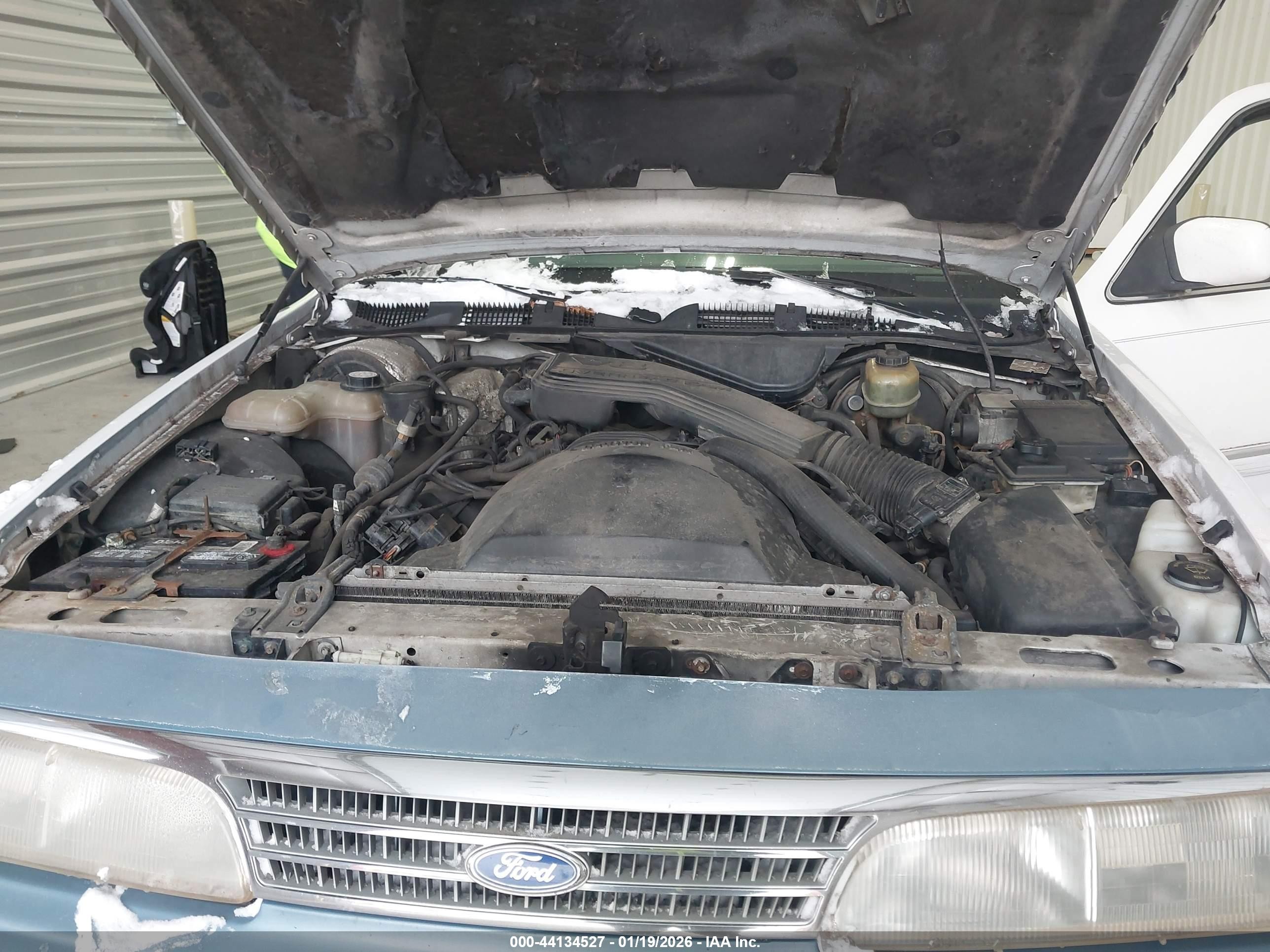 1994 Ford Crown Victoria Lx White vin: 2FALP74W8RX100089