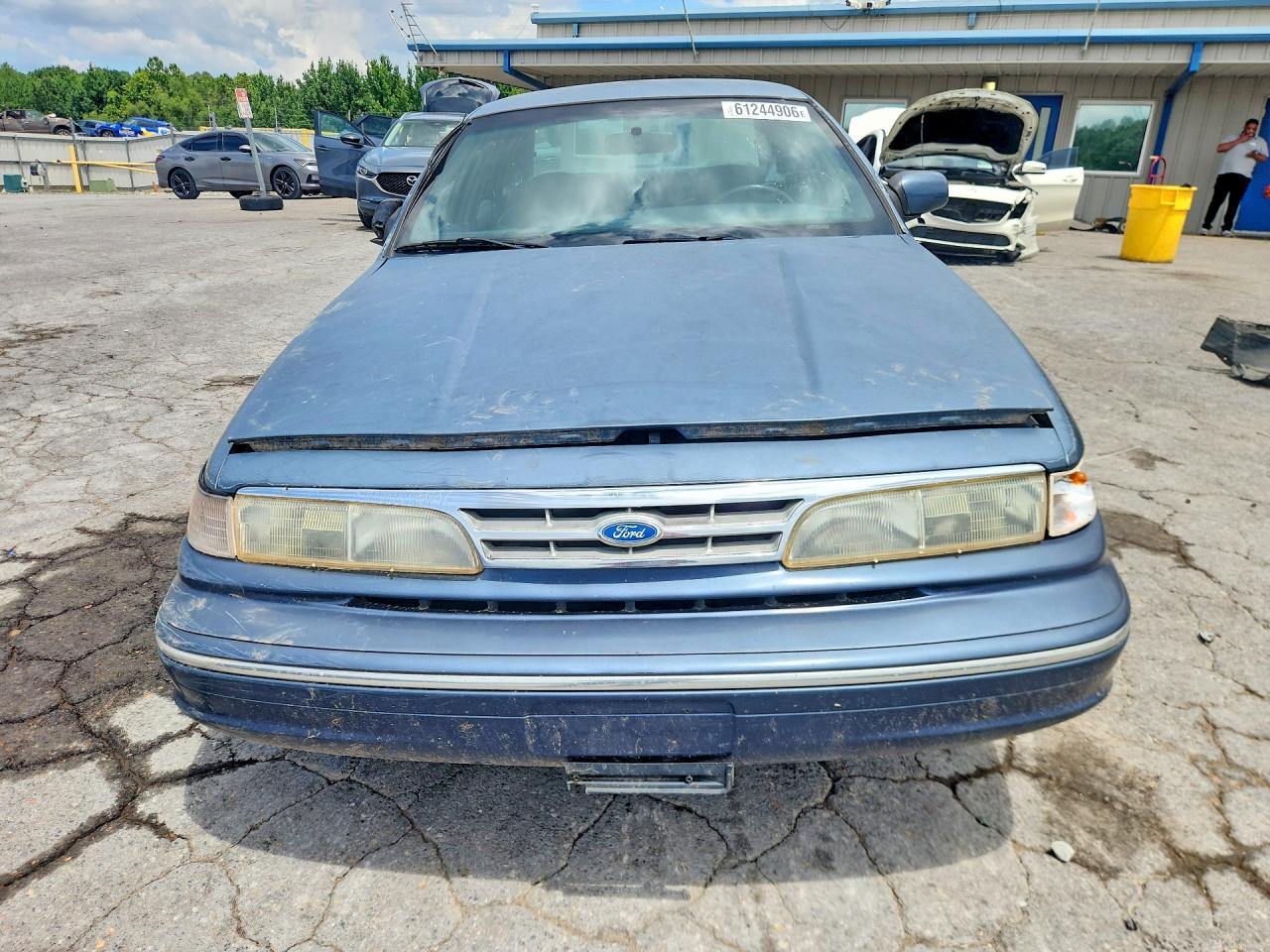 1996 Ford Crown Victoria Lx Blue vin: 2FALP74W8TX204489