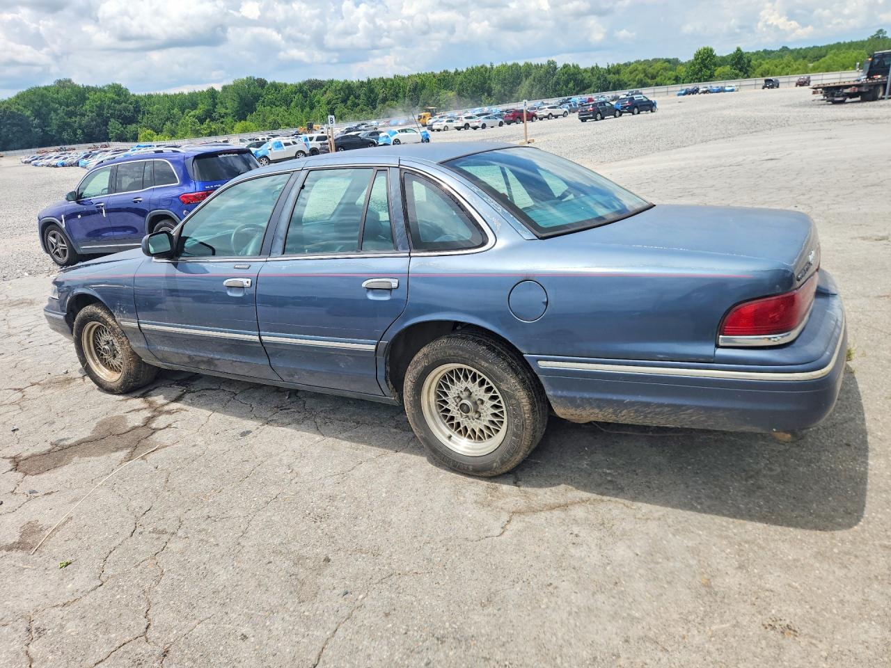 1996 Ford Crown Victoria Lx Blue vin: 2FALP74W8TX204489