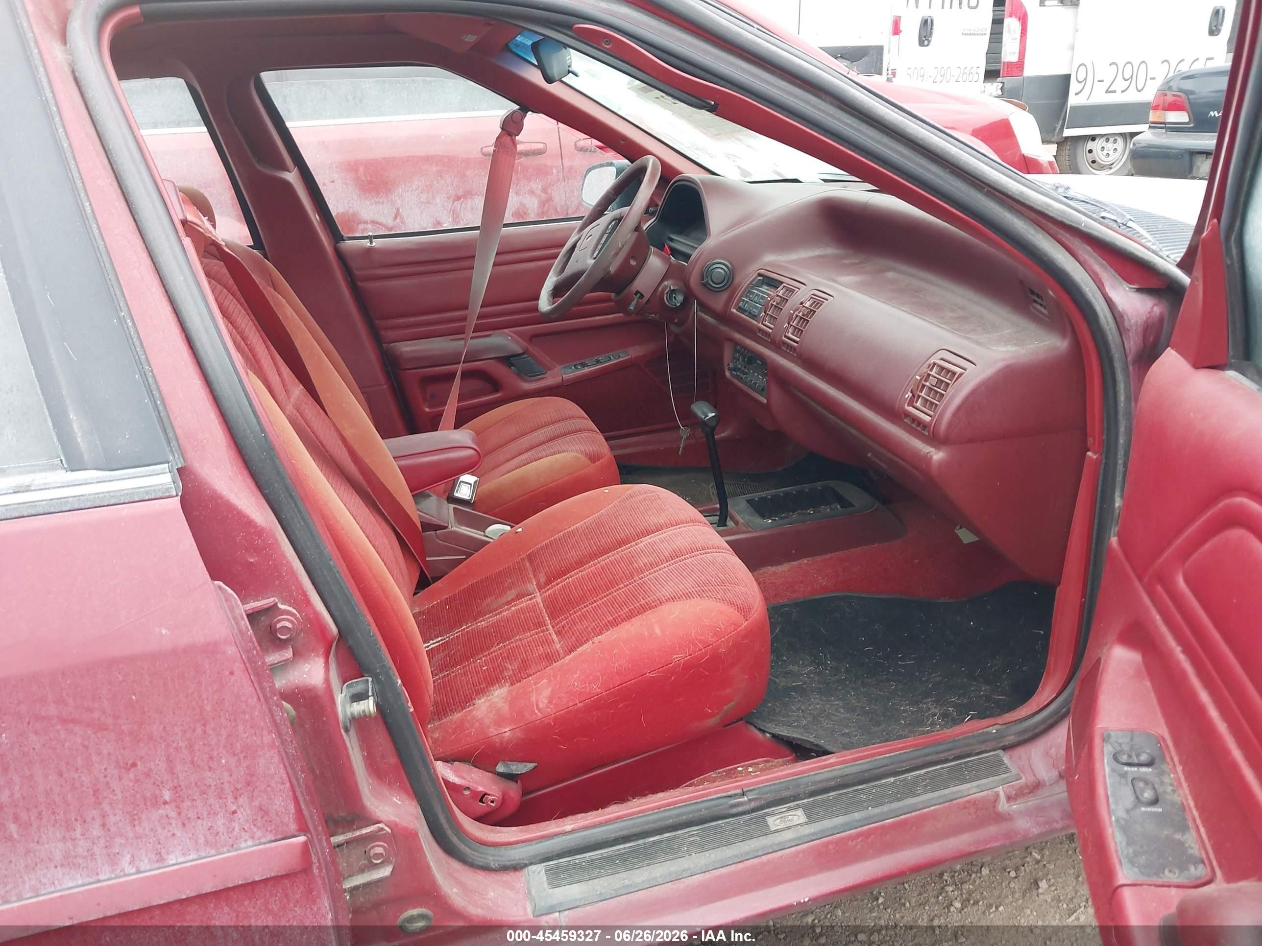 1992 Ford Tempo Gl Red vin: 2FAPP36U1NB174709