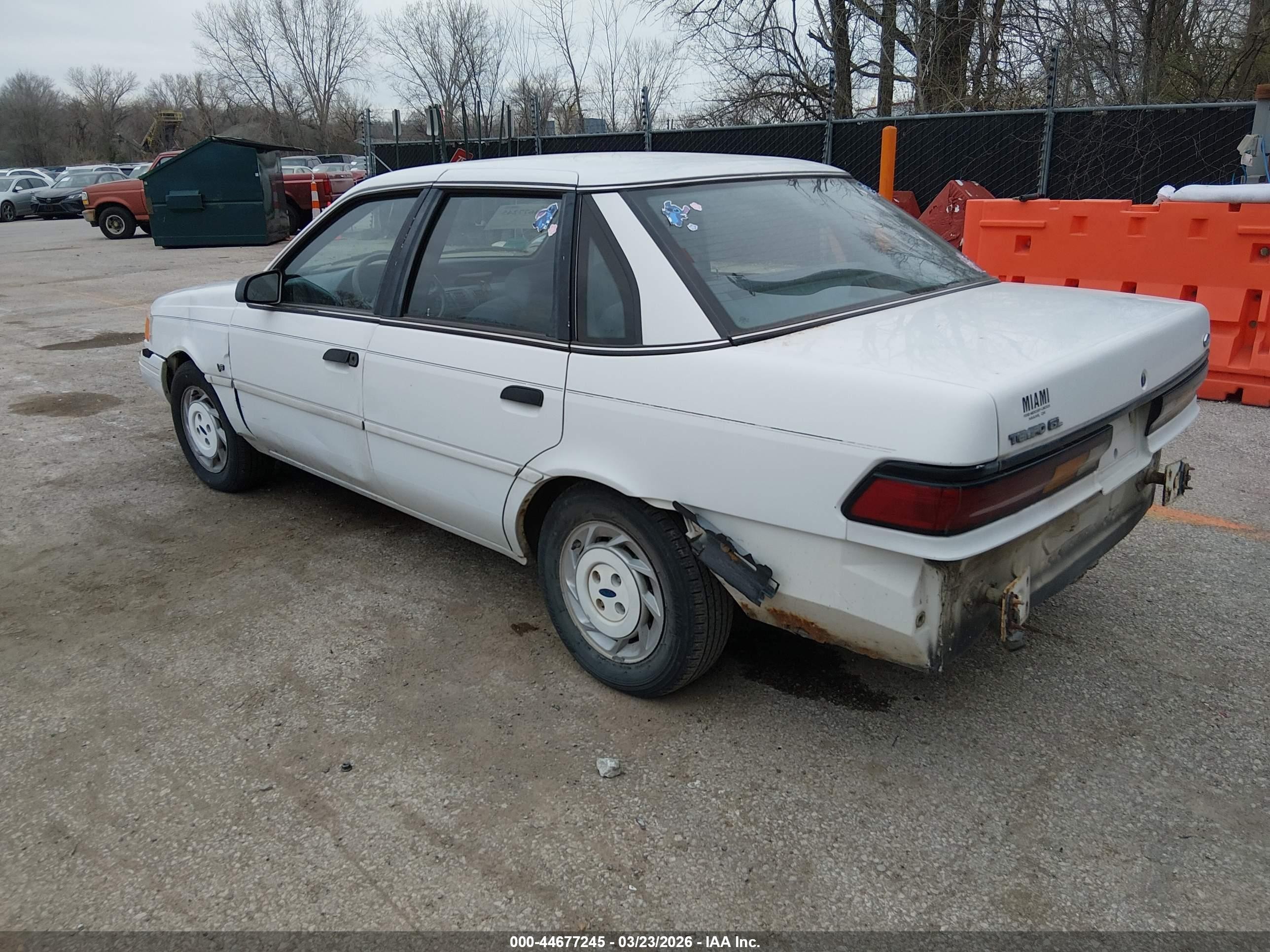 1993 Ford Tempo Gl Белый vin: 2FAPP36U2PB106955