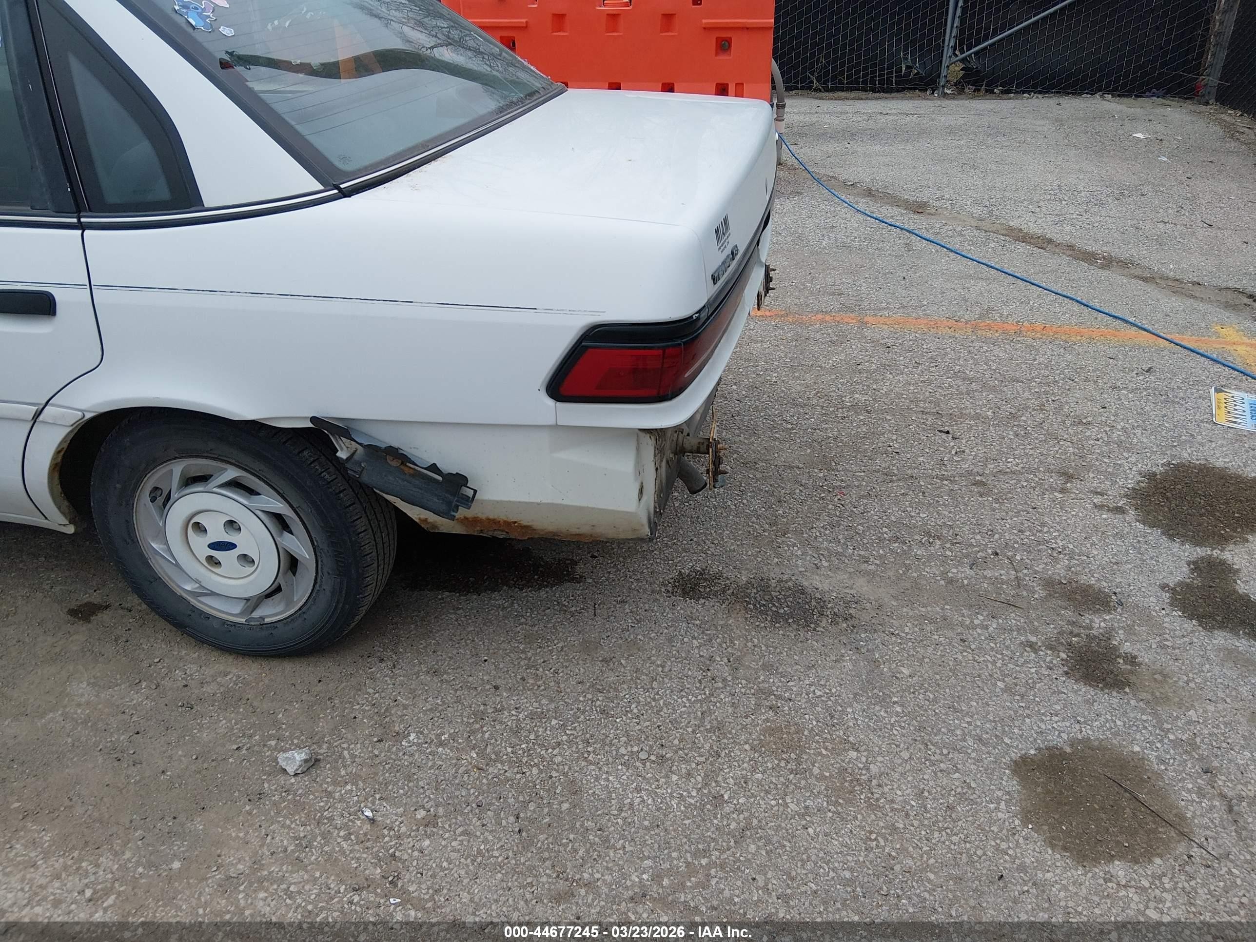 1993 Ford Tempo Gl Белый vin: 2FAPP36U2PB106955