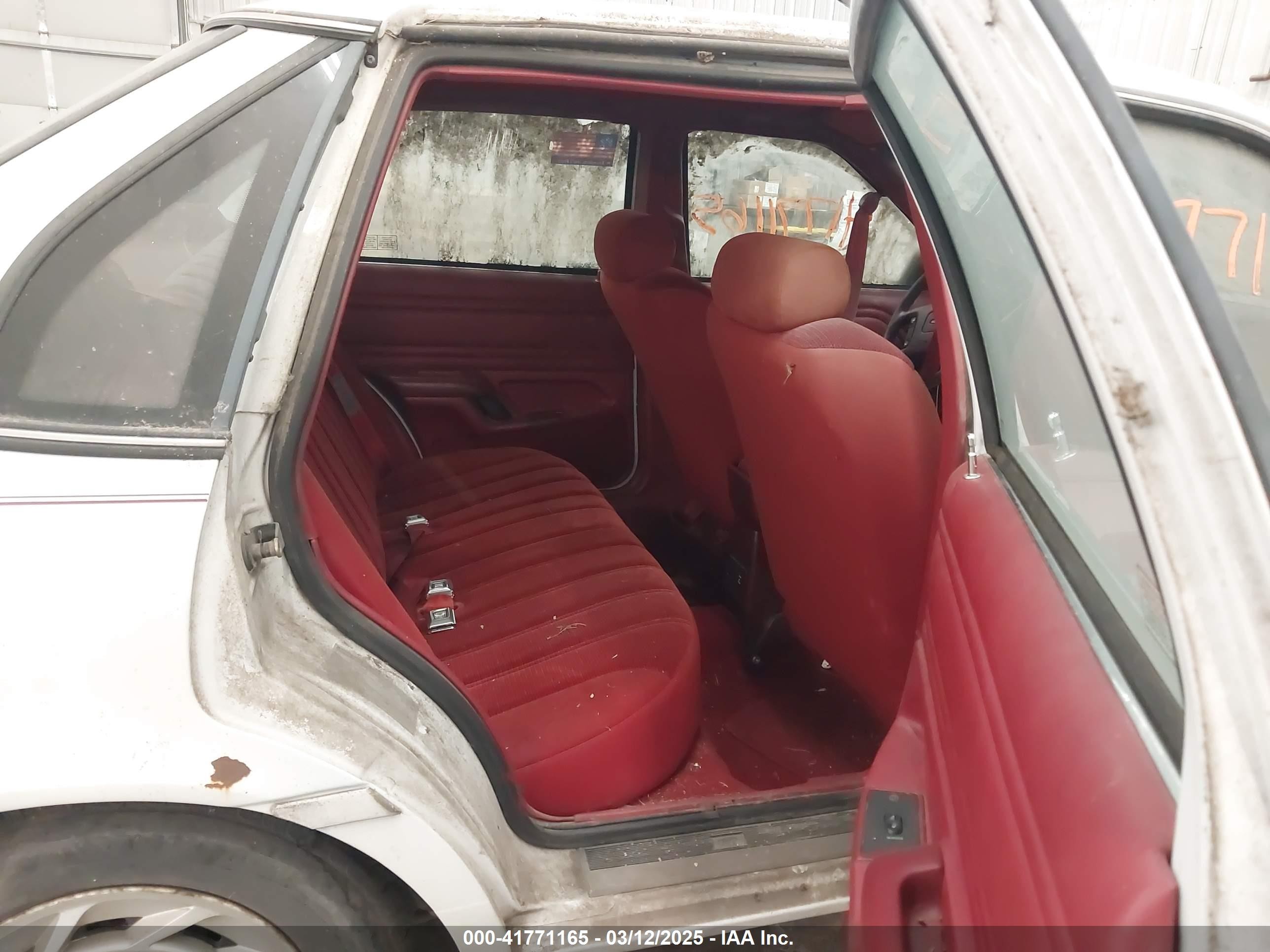 1992 Ford Tempo Gl White vin: 2FAPP36X0NB187462