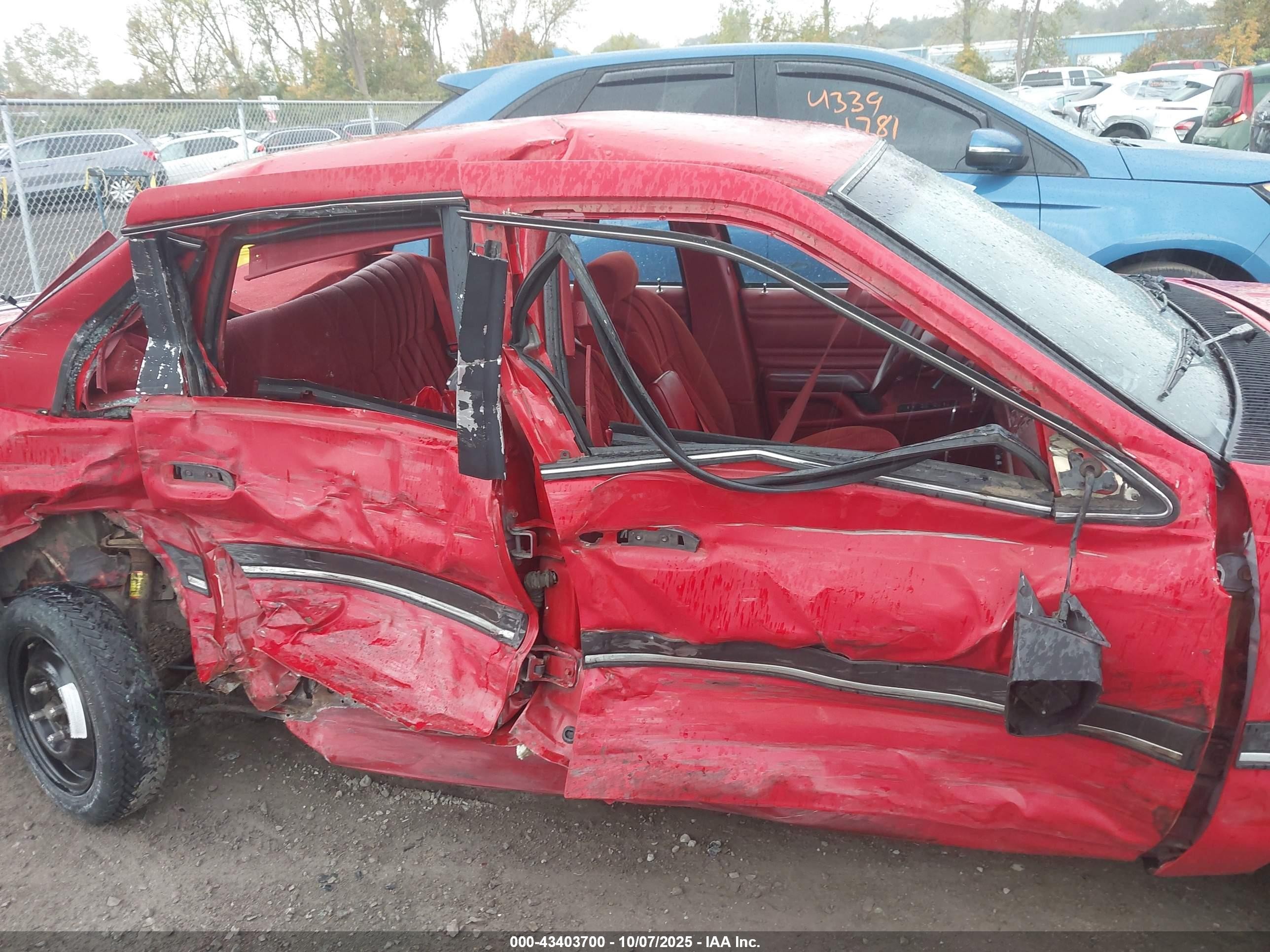 1991 Ford Tempo Gl Red vin: 2FAPP36X1MB199652