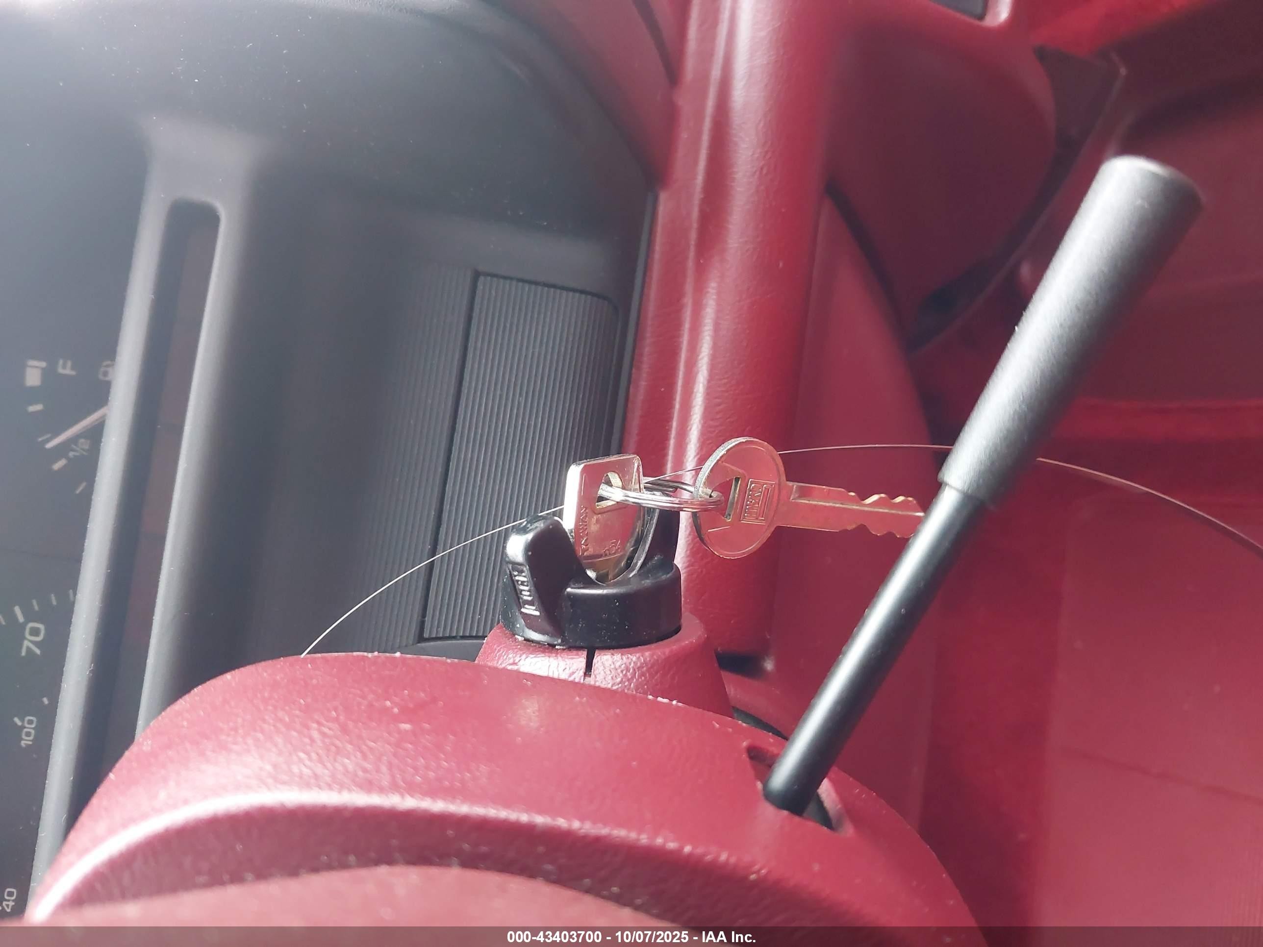 1991 Ford Tempo Gl Red vin: 2FAPP36X1MB199652