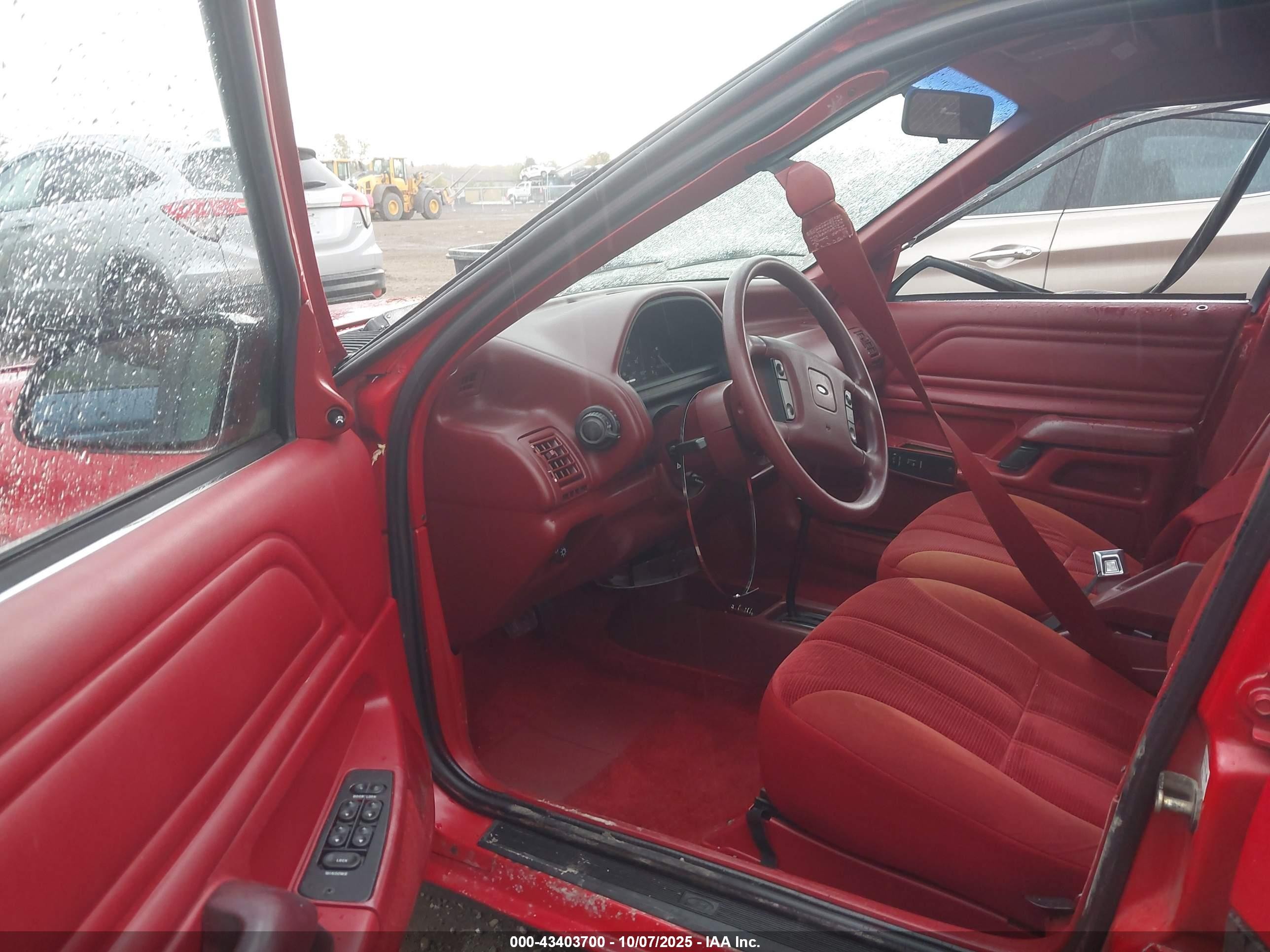 1991 Ford Tempo Gl Red vin: 2FAPP36X1MB199652