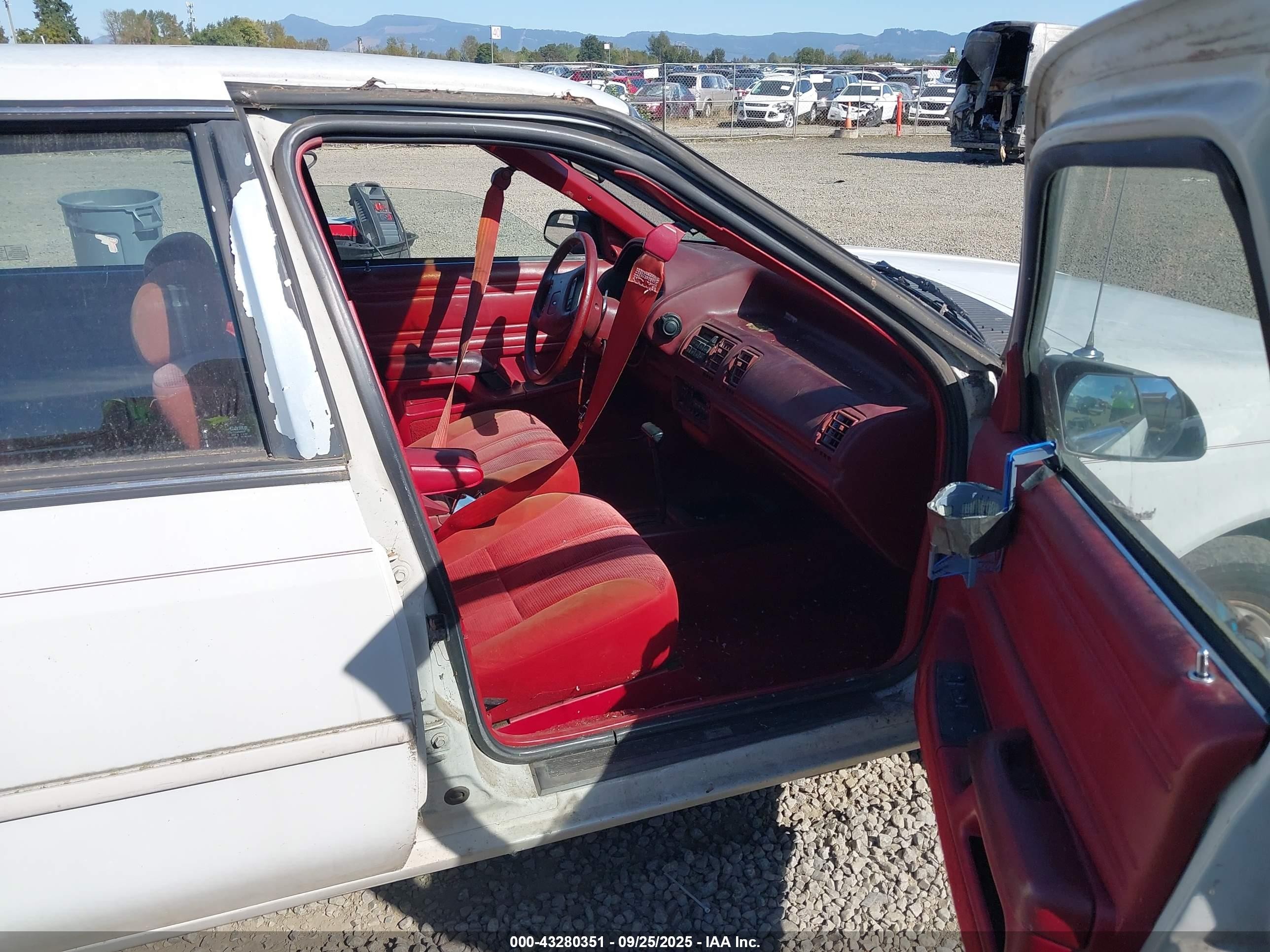 1992 Ford Tempo Gl White vin: 2FAPP36X2NB112438