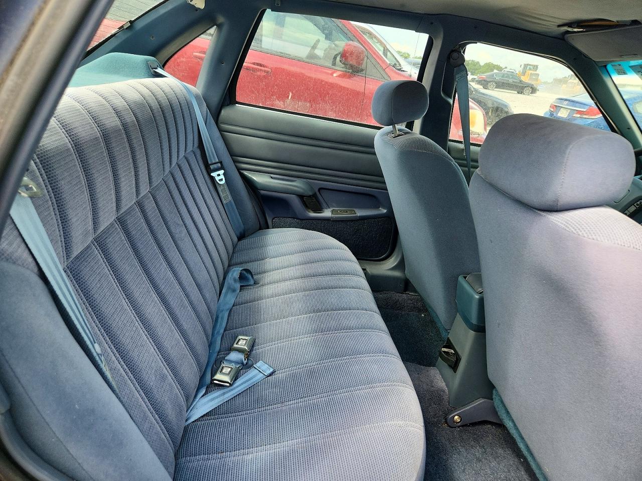 1992 Ford Tempo Gl Blue vin: 2FAPP36X6NB198806