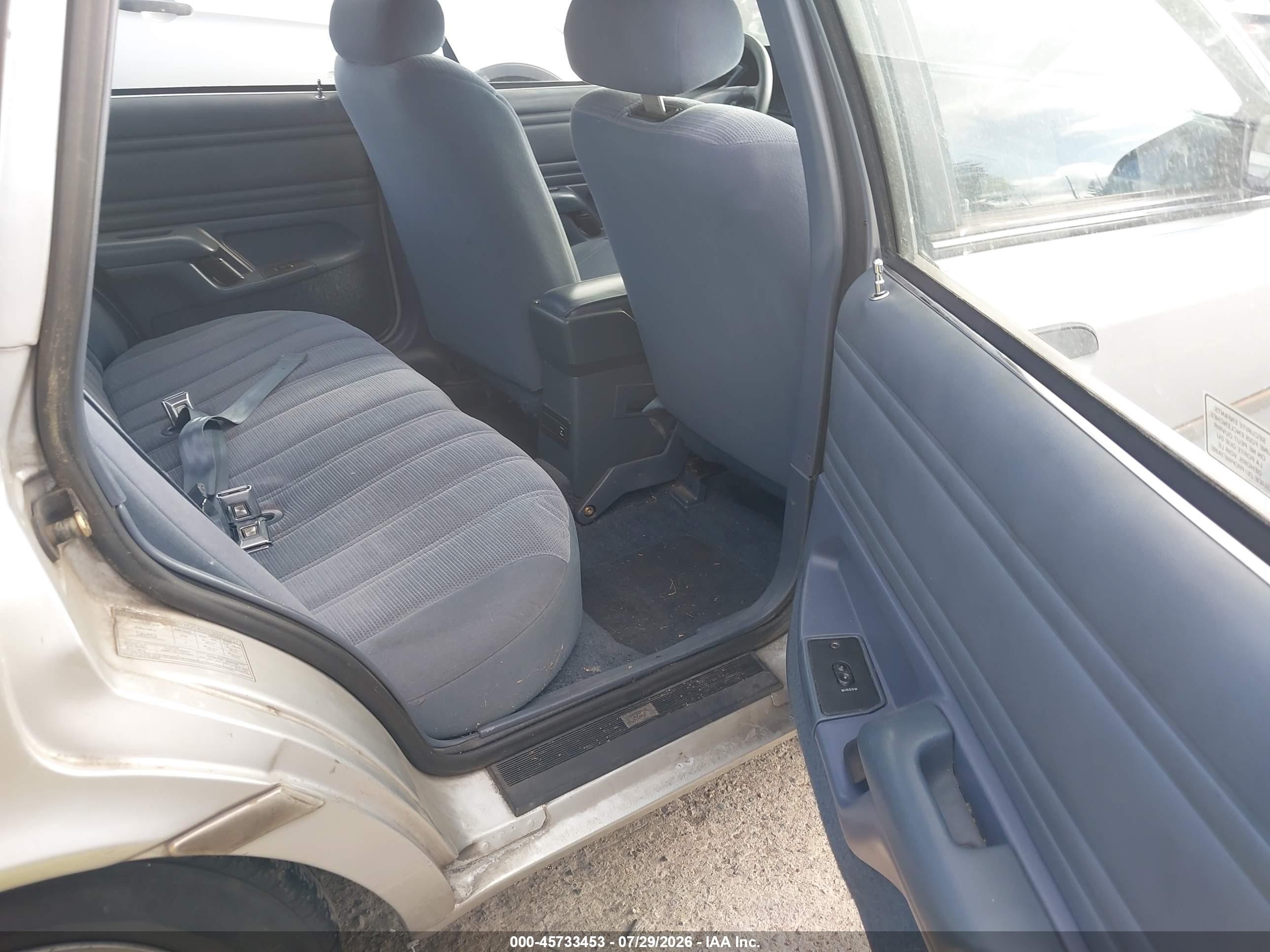1993 Ford Tempo Gl Silver vin: 2FAPP36XXPB134769