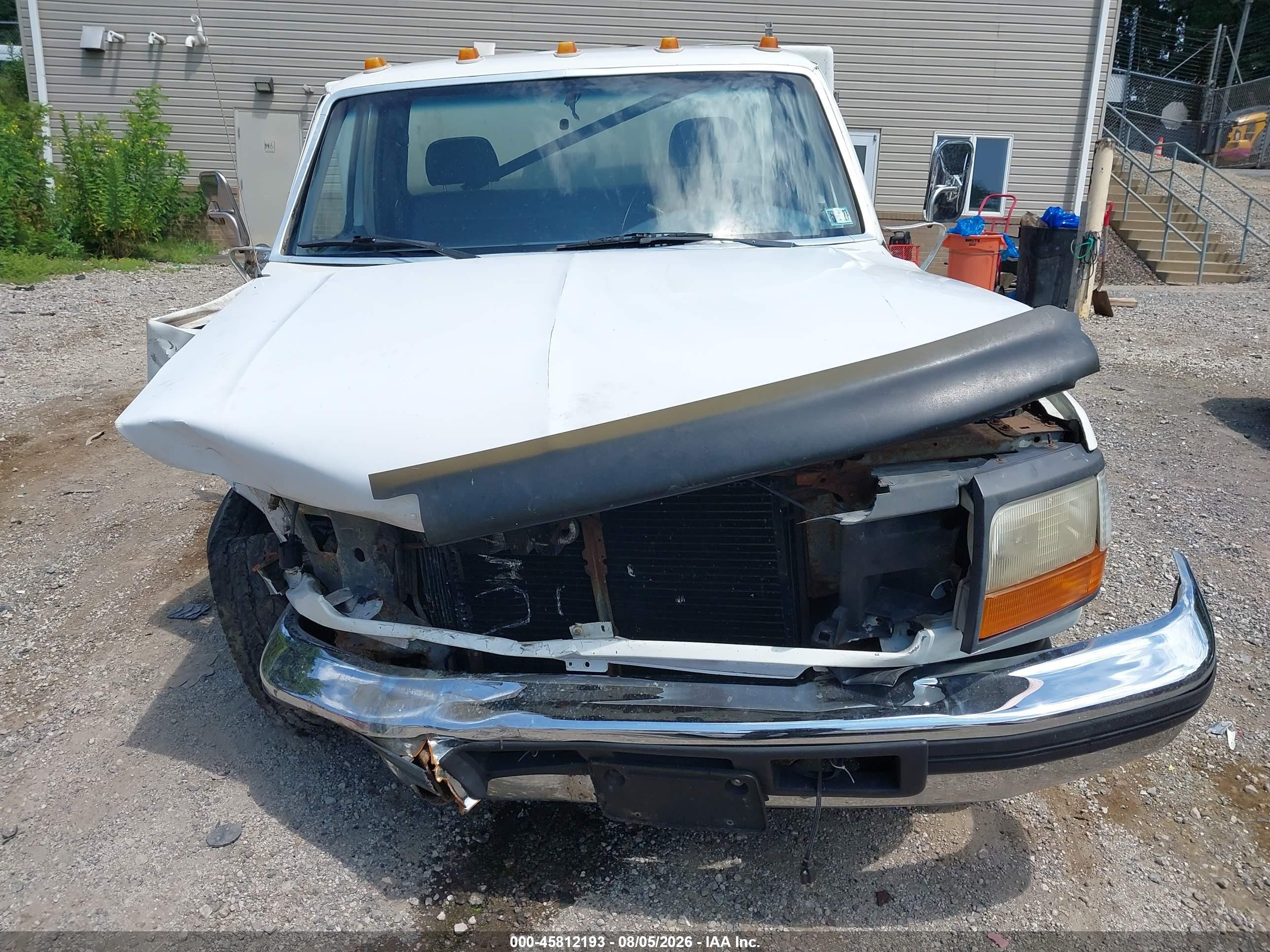 1994 Ford F350   White vin: 2FDHF37M7RCA55803