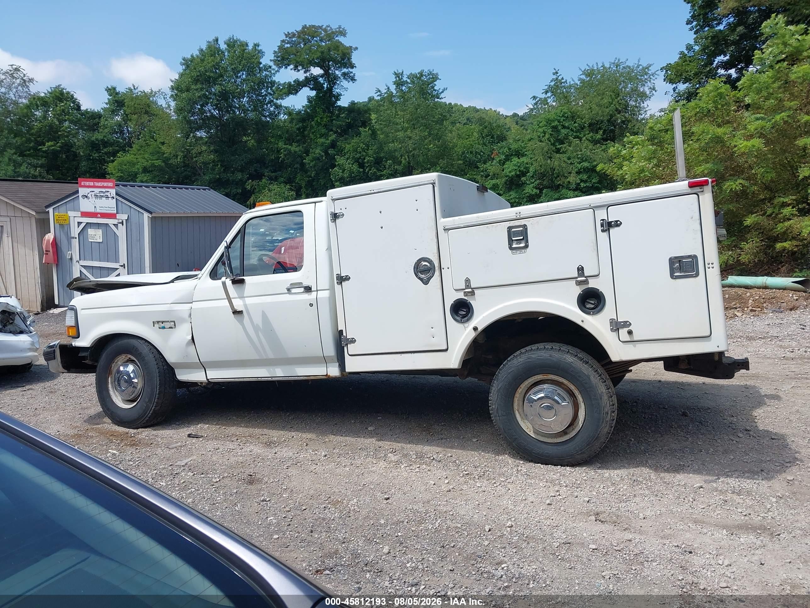 1994 Ford F350   White vin: 2FDHF37M7RCA55803