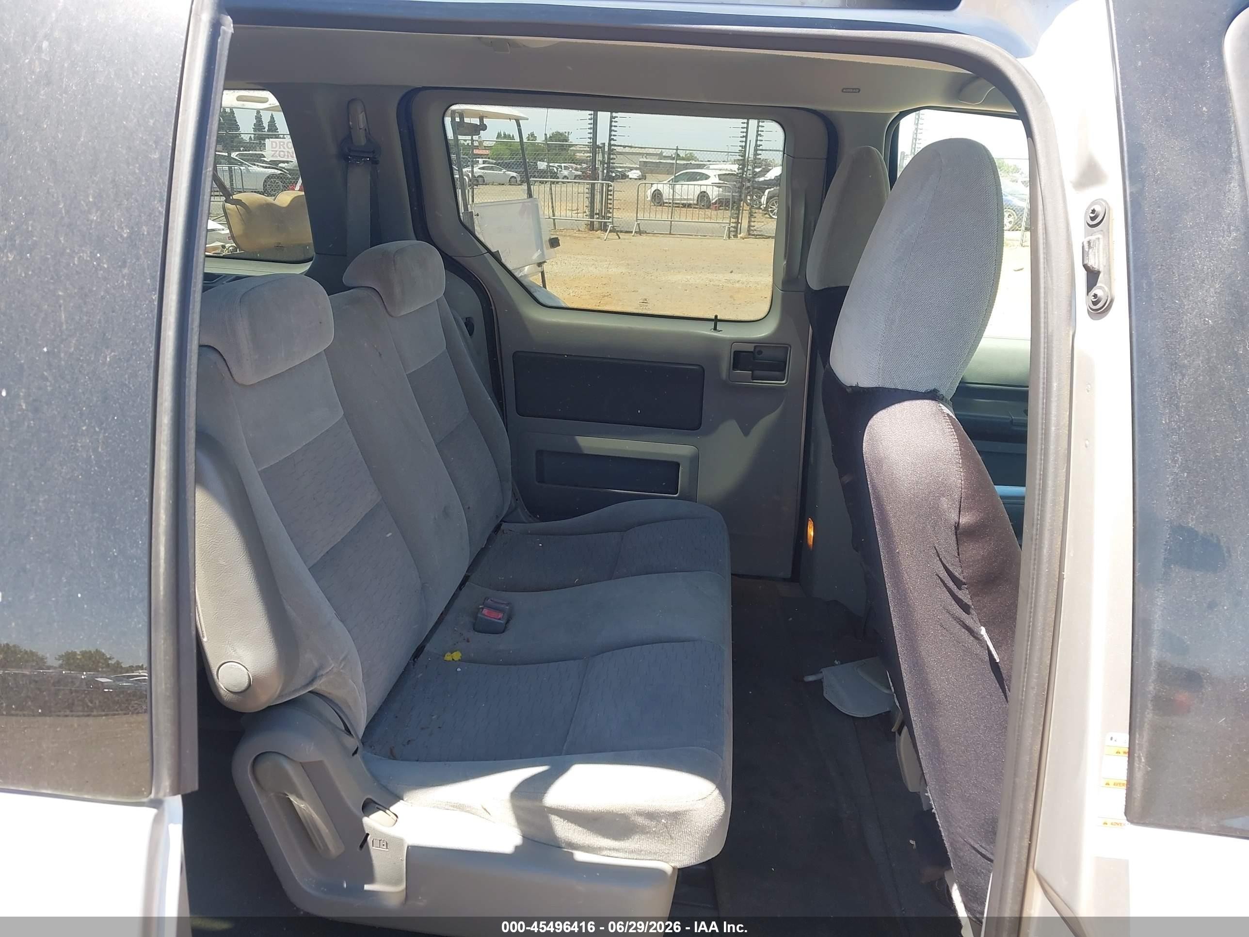 2005 Ford Freestar S Silver vin: 2FMDA50615BA30965
