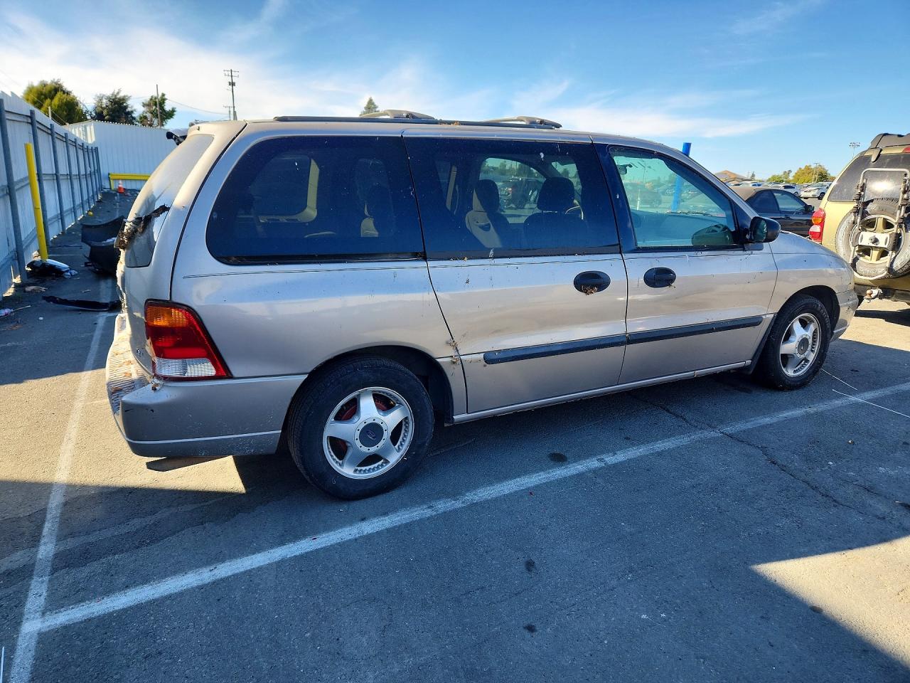 2003 Ford Windstar Lx Tan vin: 2FMDA51443BB60877