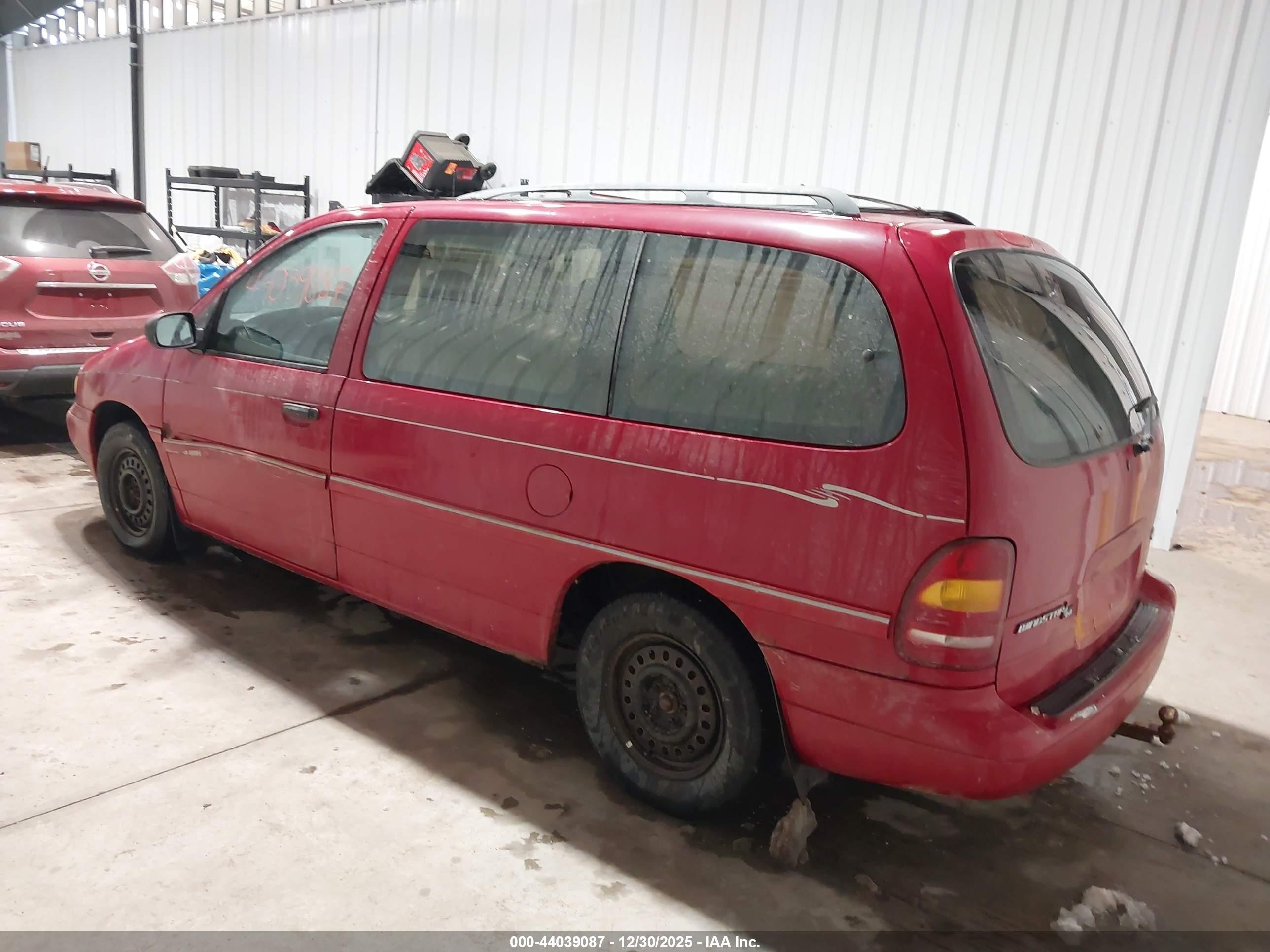 1995 Ford Windstar Wagon Red vin: 2FMDA514XSBA88579