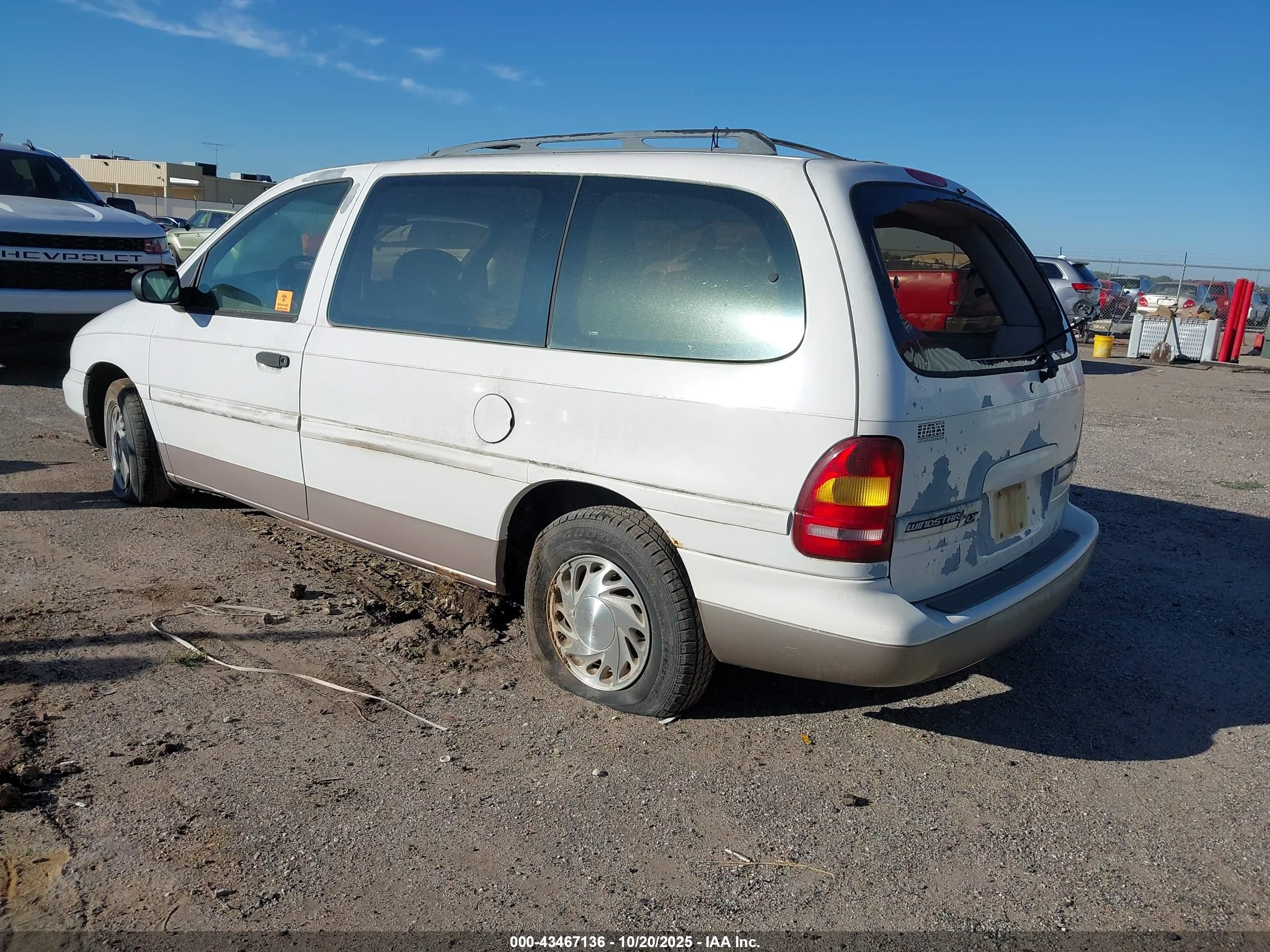 1995 Ford Windstar Wagon White vin: 2FMDA514XSBB81599