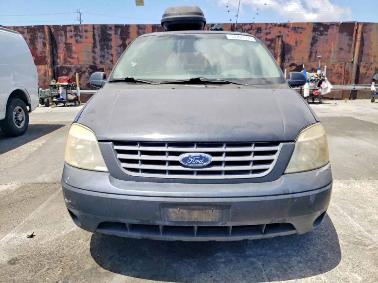 2007 Ford Freestar Gray vin: 2FMDA51697BA05894