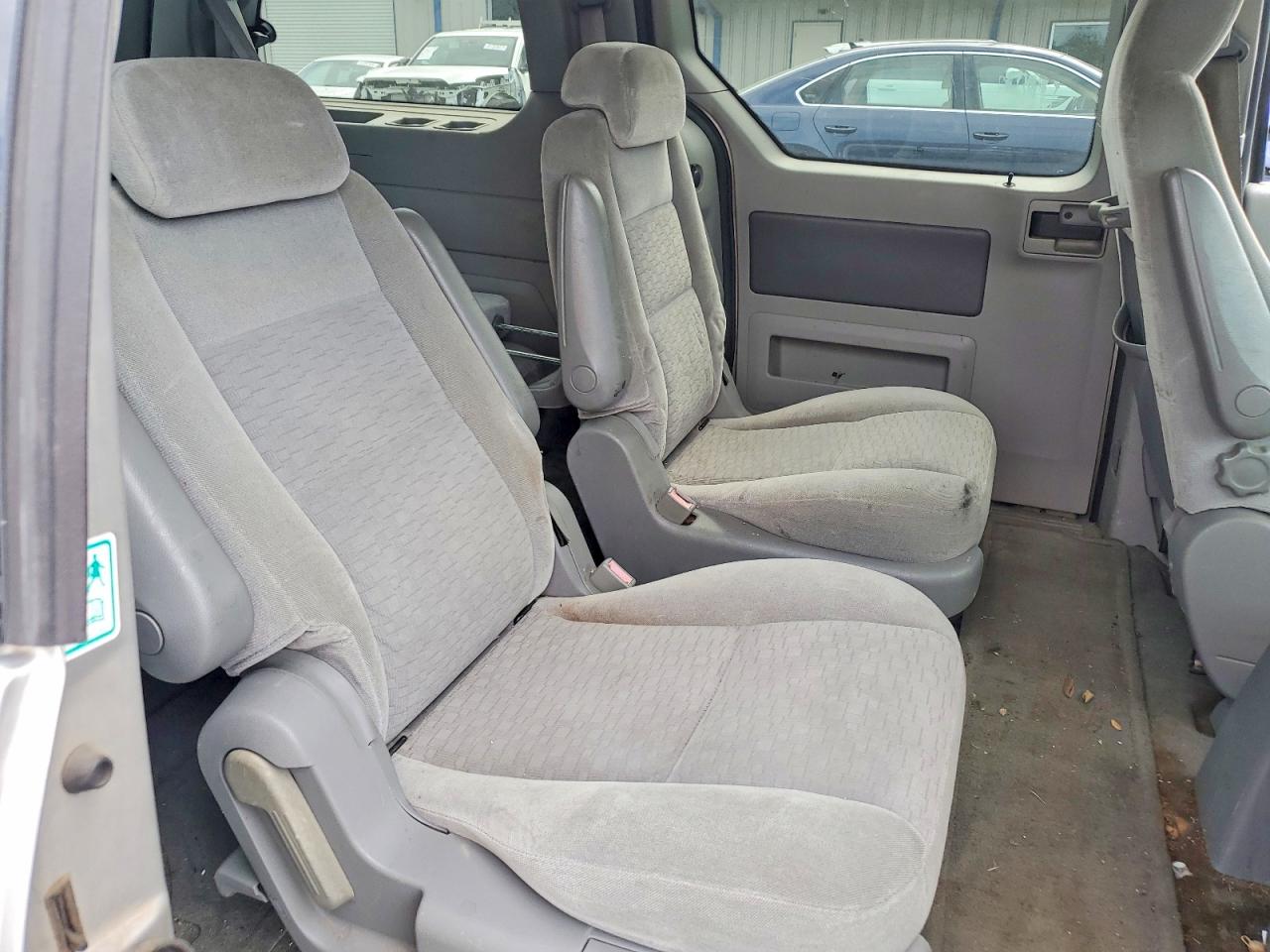 2005 Ford Freestar Se Silver vin: 2FMDA516X5BA32244