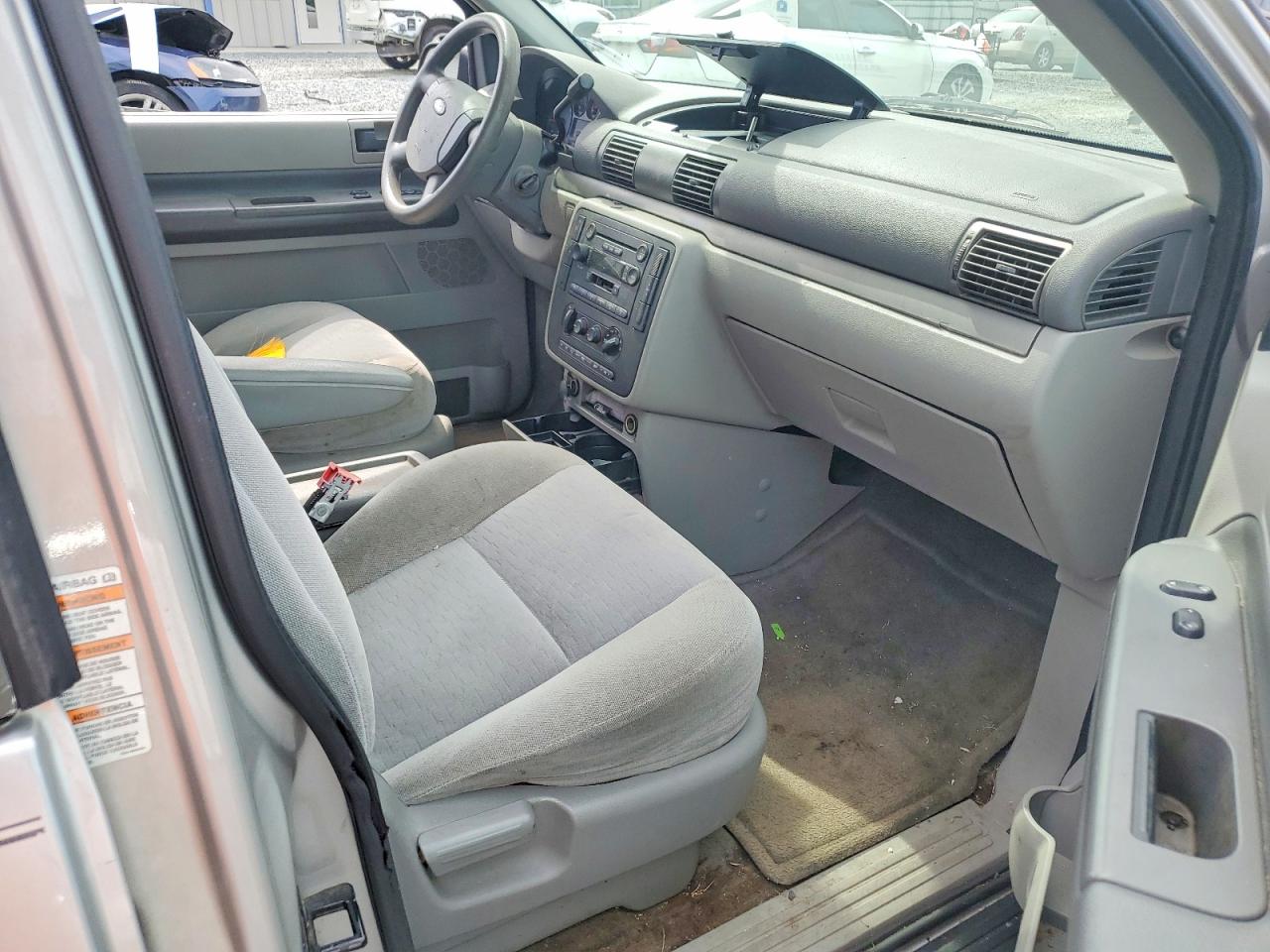 2005 Ford Freestar Se Silver vin: 2FMDA516X5BA32244