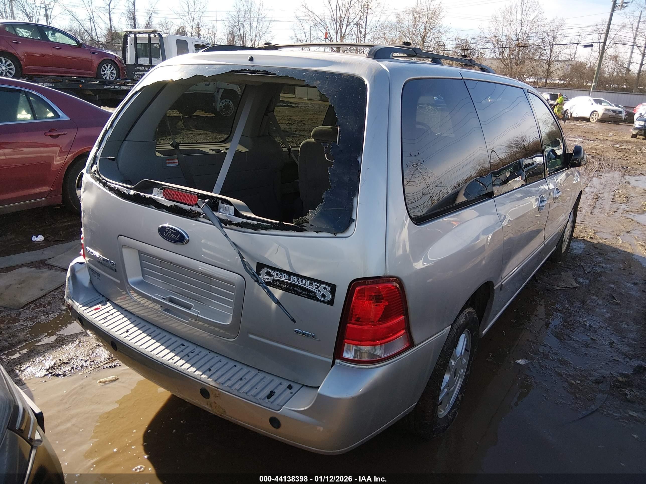2004 Ford Freestar Sel Серебряный vin: 2FMDA52264BA42067