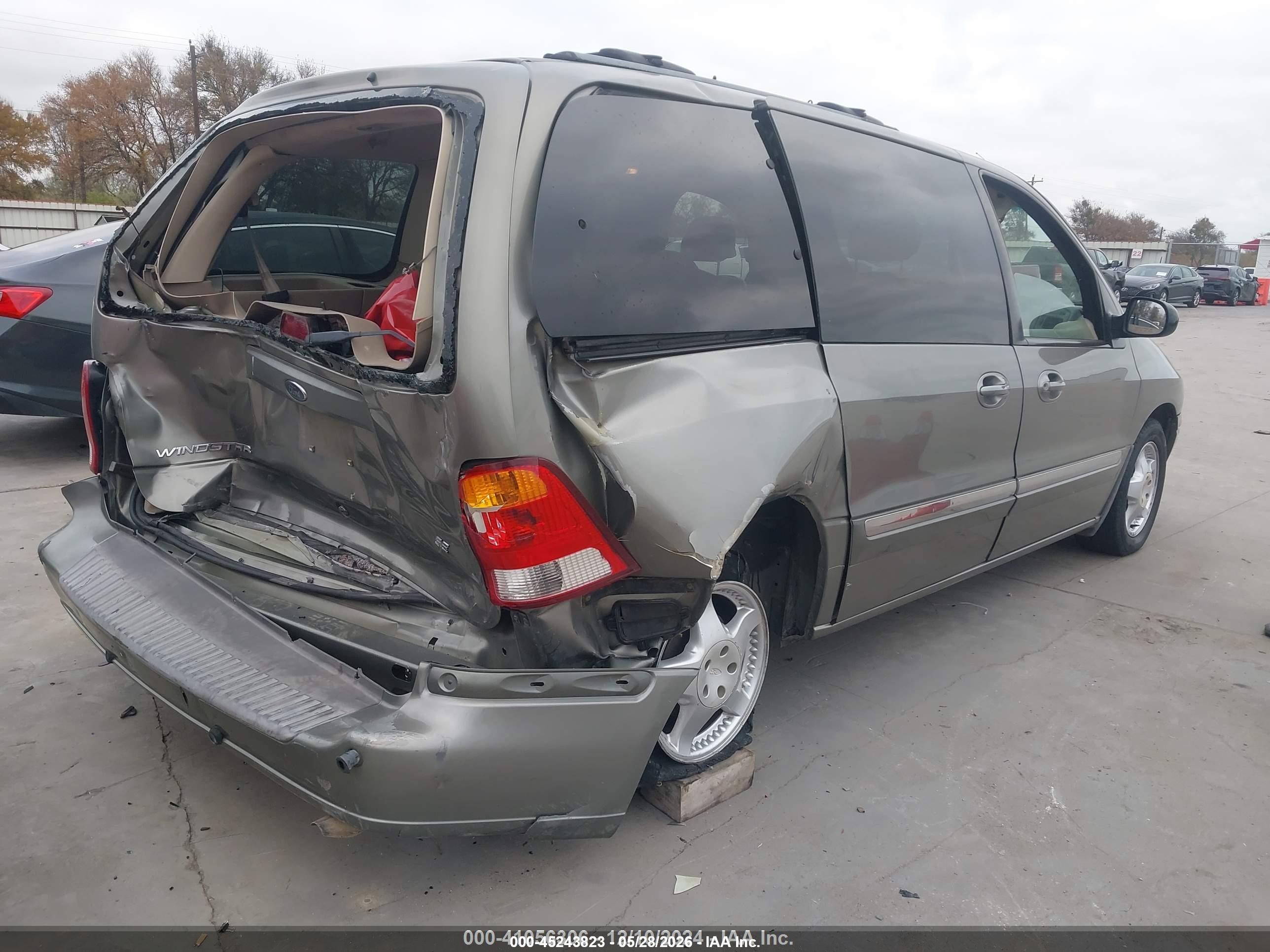 1999 Ford Windstar Se Gray vin: 2FMDA5240XBC66151