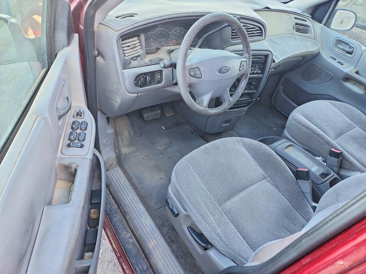 2002 Ford Windstar Se Red vin: 2FMDA52412BA83463