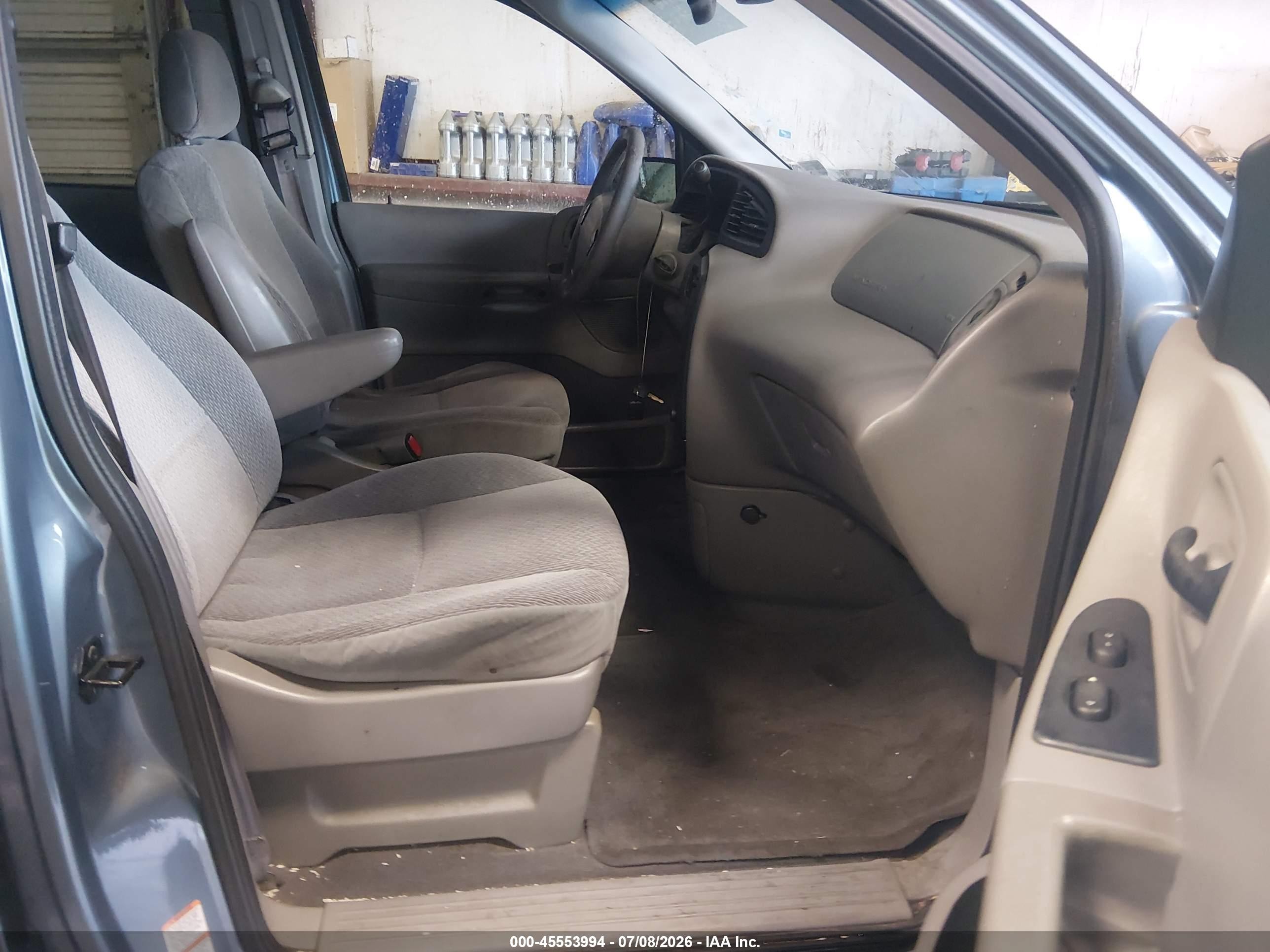 2000 Ford Windstar Se Gray vin: 2FMDA5245YBA83278
