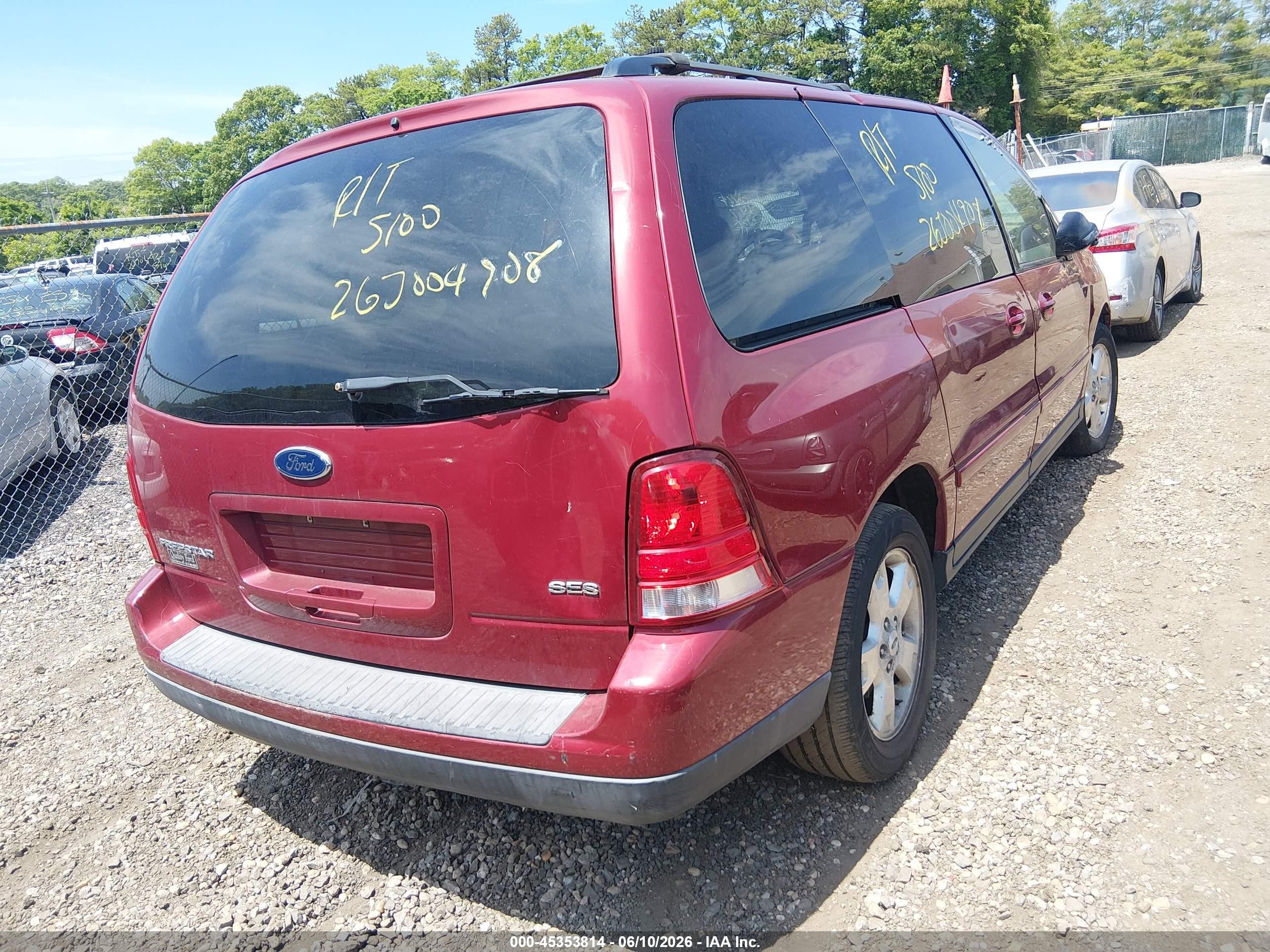 2004 Ford Freestar Ses Red vin: 2FMDA57644BA76231