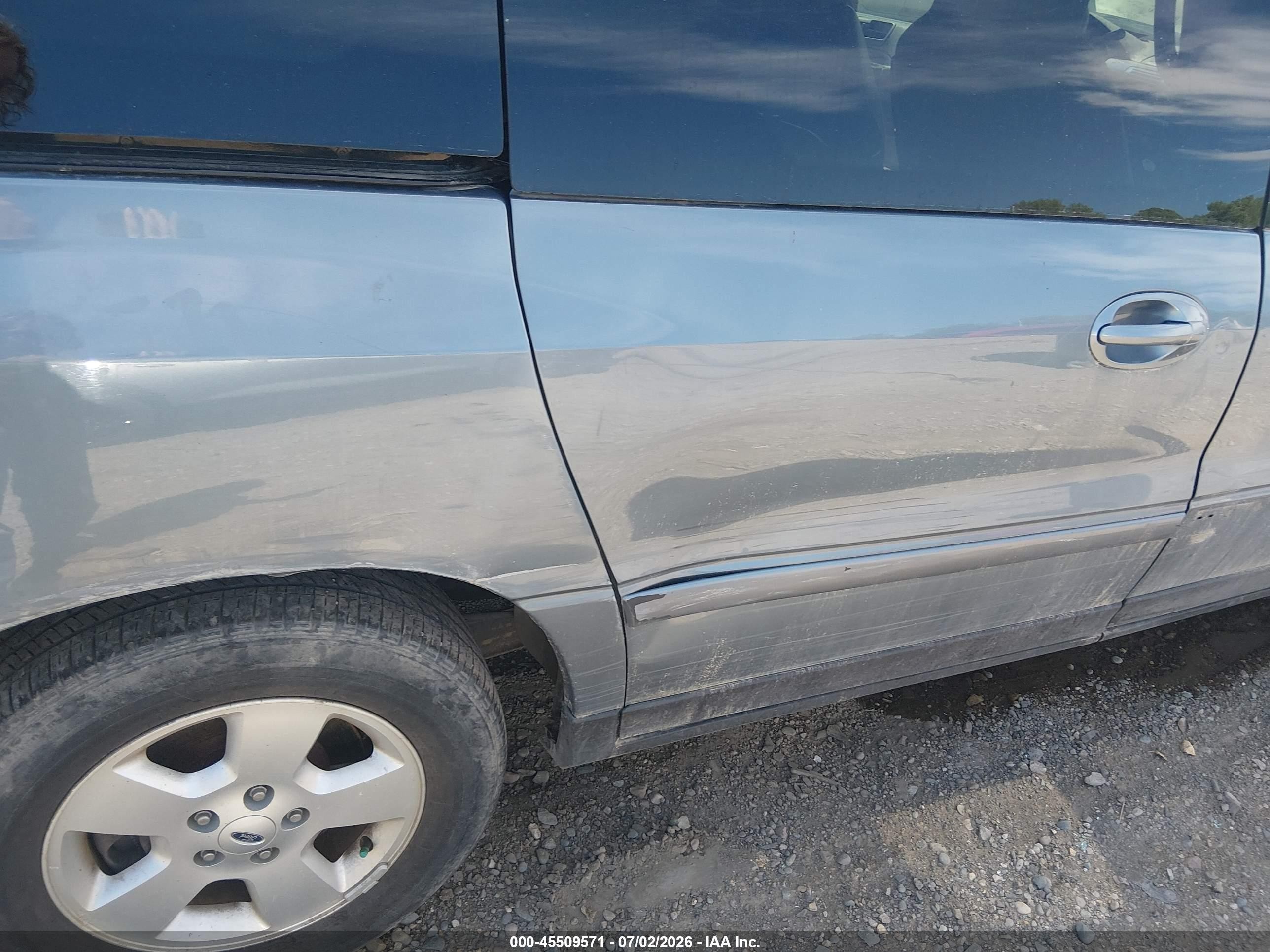 2004 Ford Freestar Ses Синий vin: 2FMDA576X4BA42939