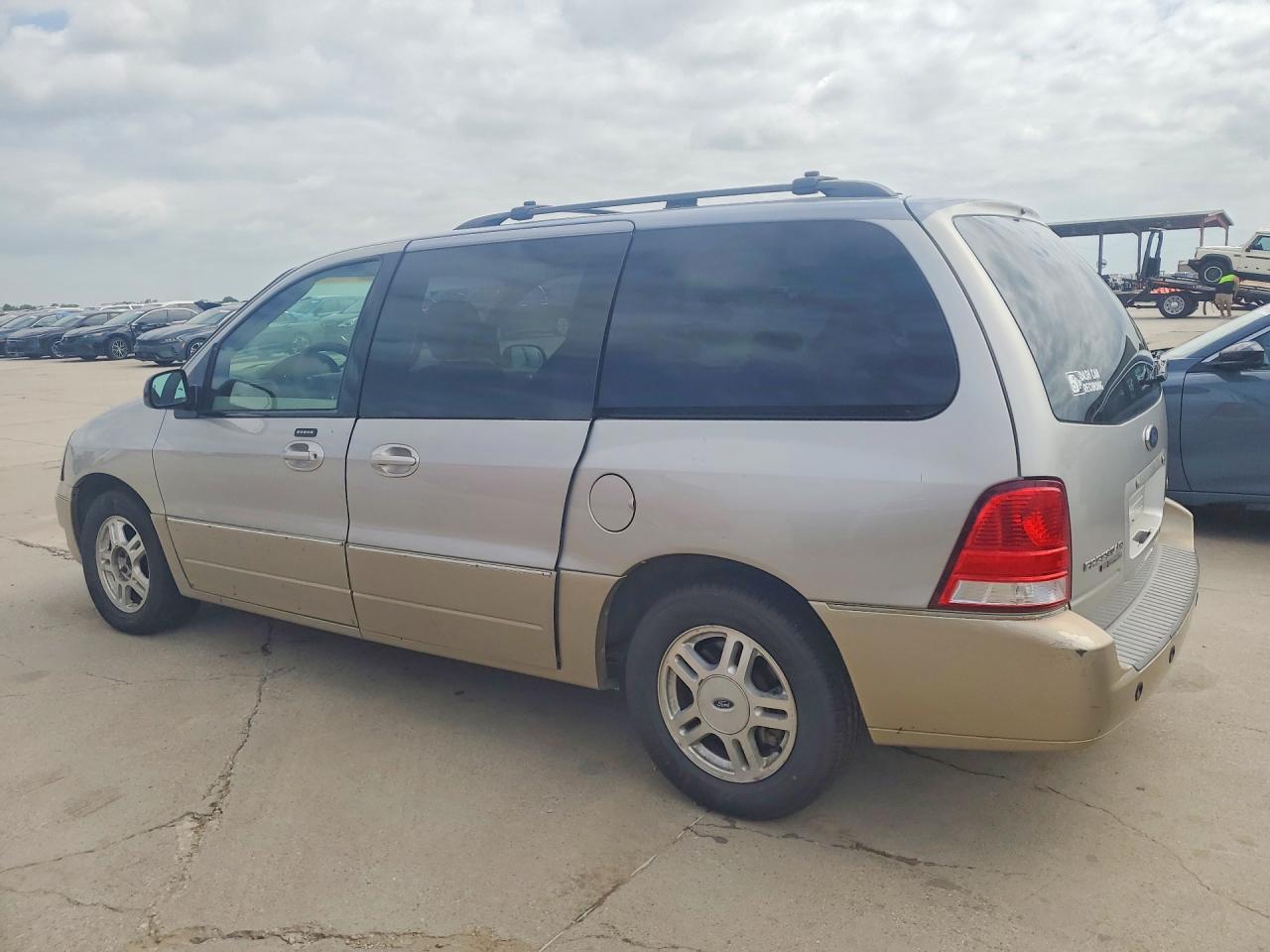 2004 Ford Freestar Limited Tan vin: 2FMDA58214BA61875