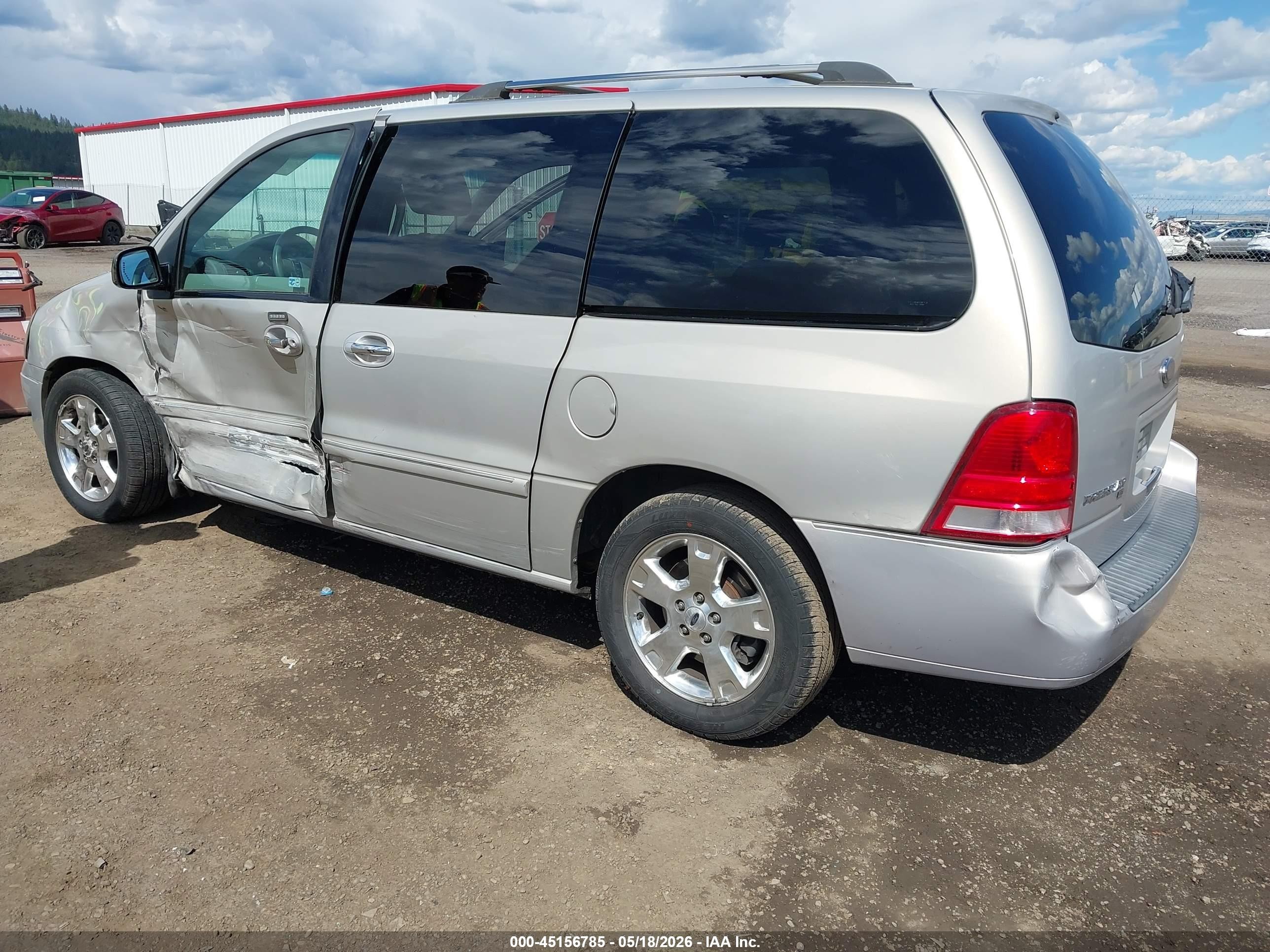2006 Ford Freestar Limited Серебряный vin: 2FMDA58216BA26935