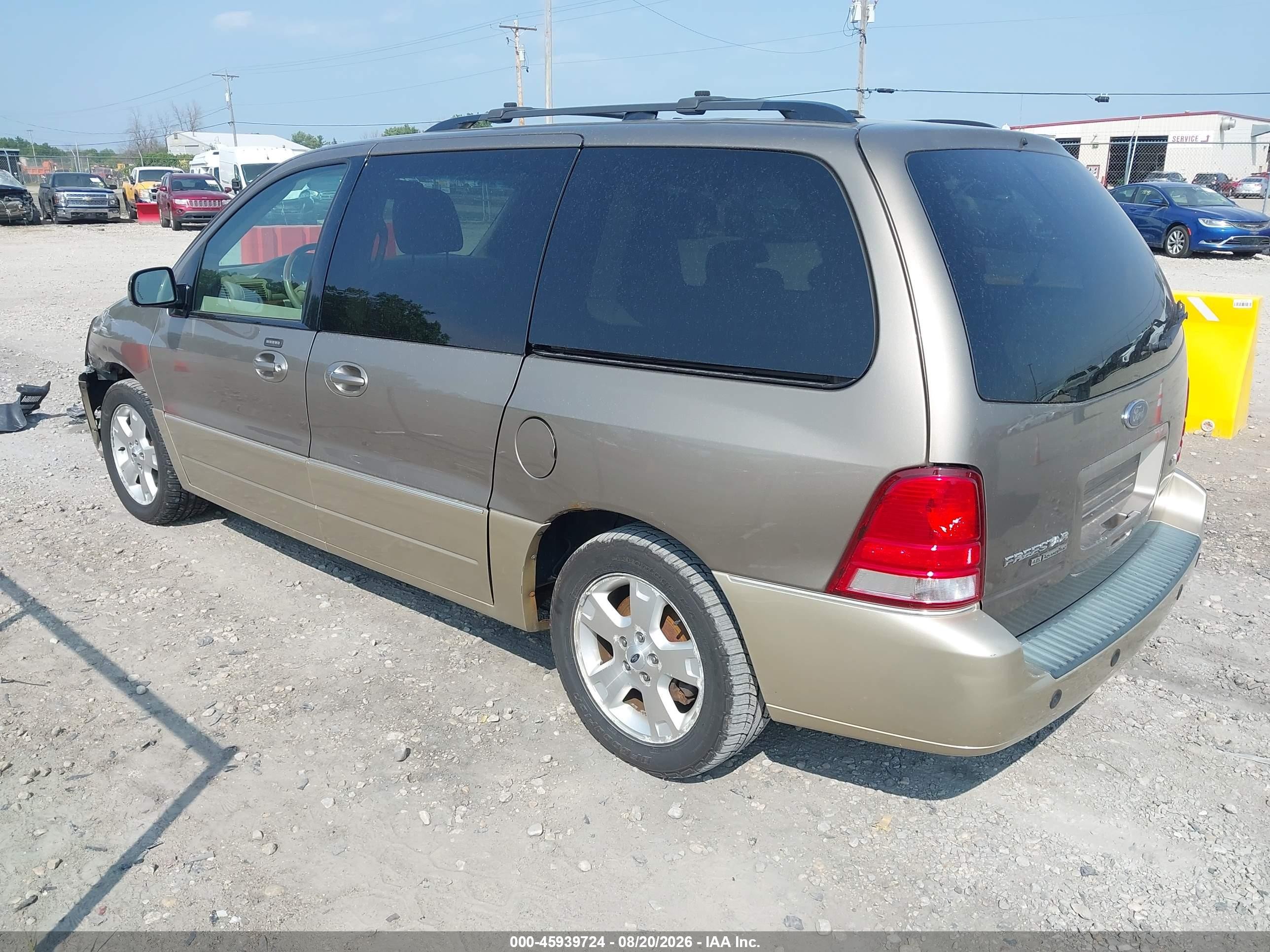 2005 Ford Freestar Limited Silver vin: 2FMDA58225BA54449