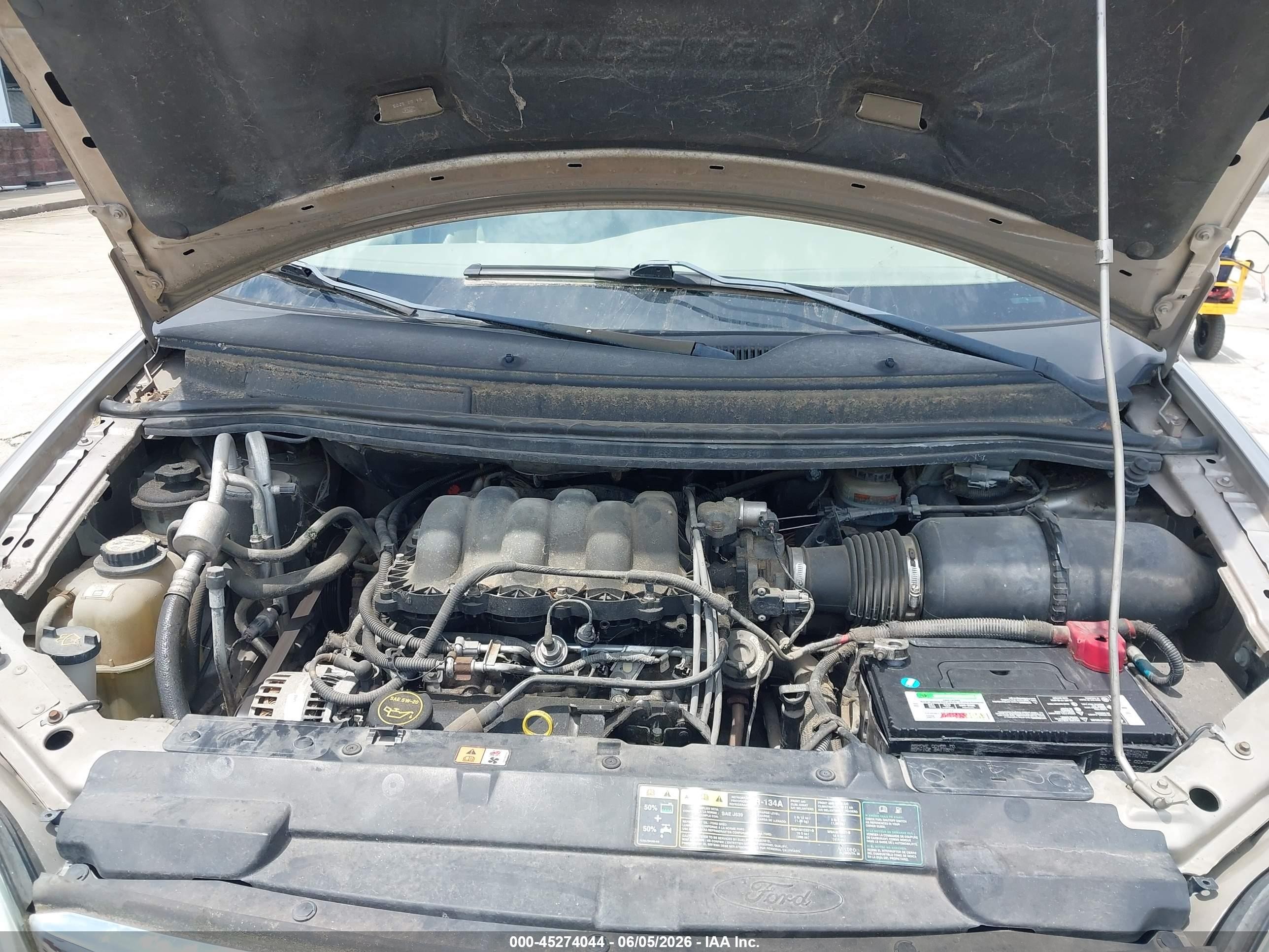 2002 Ford Windstar Limited Золотой vin: 2FMDA58412BA76570