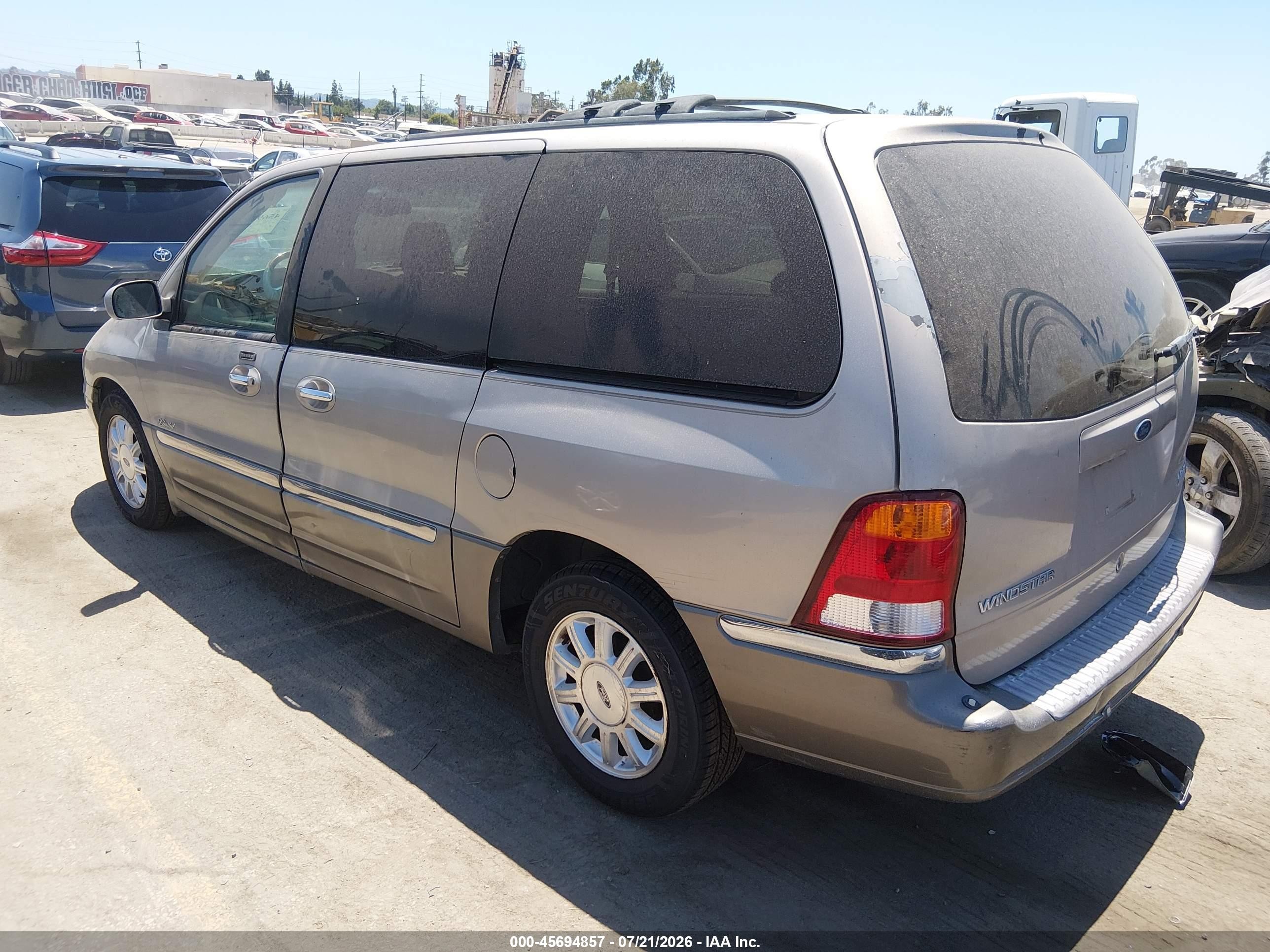 2002 Ford Windstar Limited Gold vin: 2FMDA58492BB15437