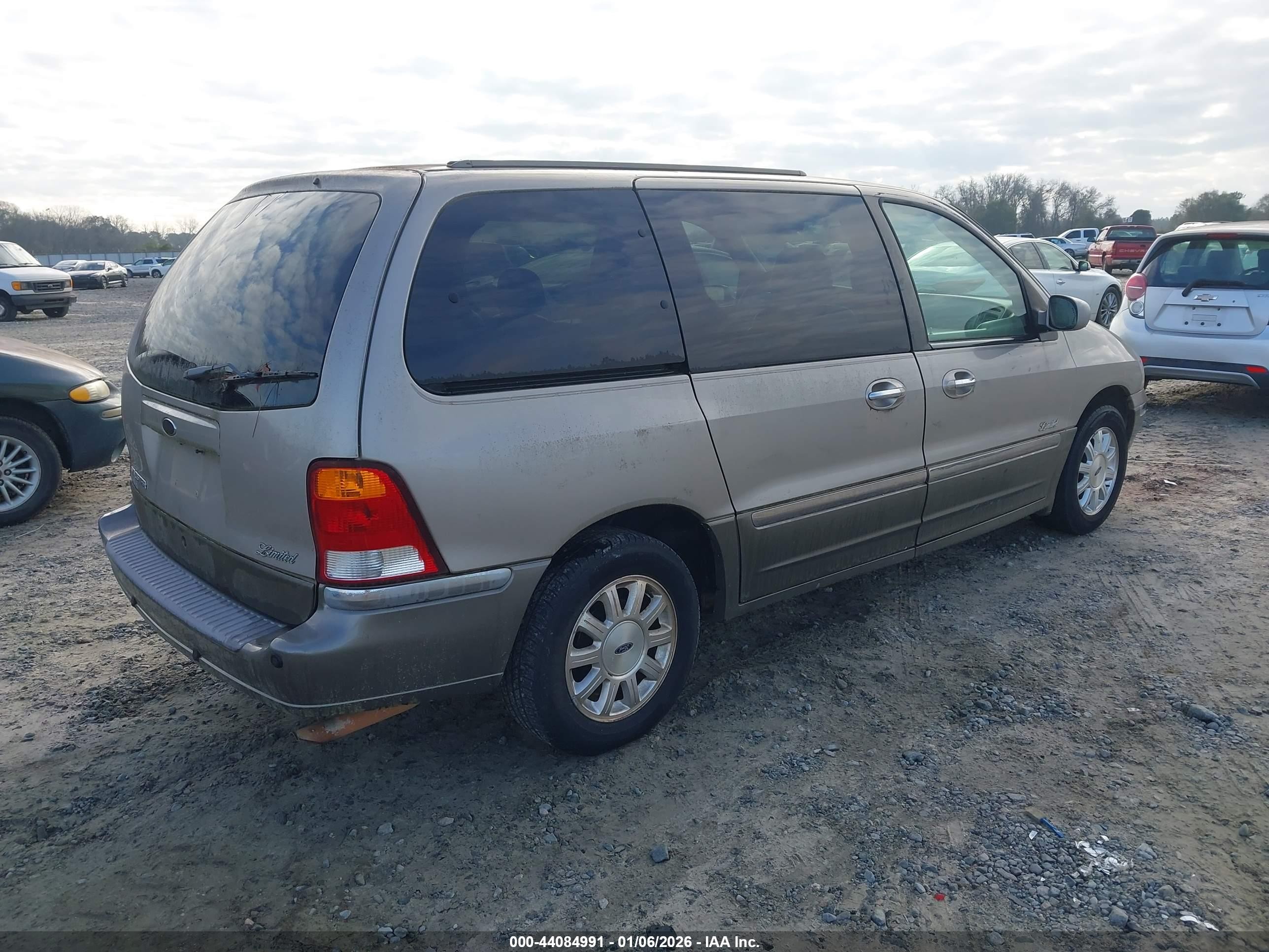 2001 Ford Windstar Limited Tan vin: 2FMDA584X1BB06423