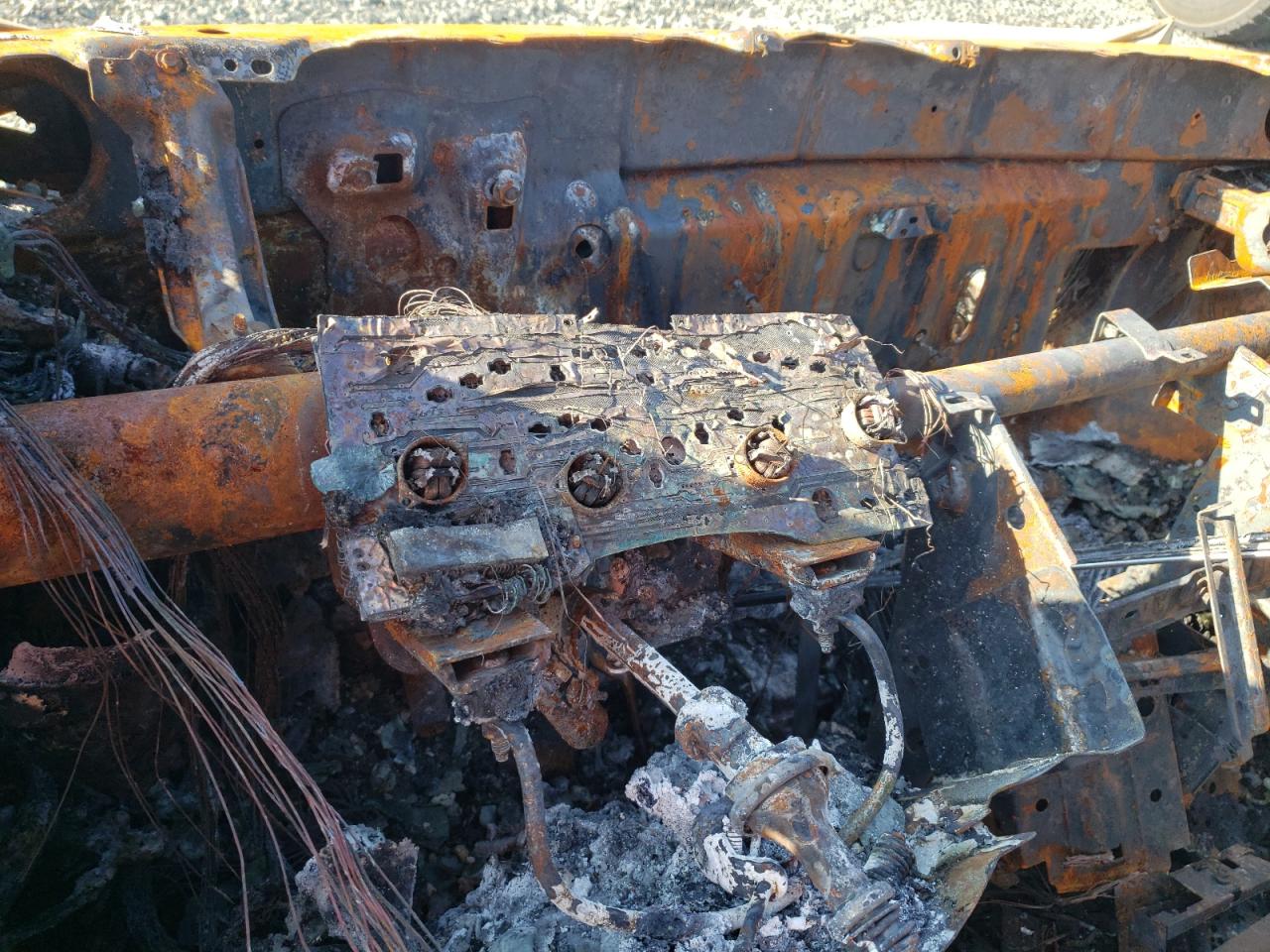 2001 Ford Windstar Limited Burn vin: 2FMDA584X1BB87830