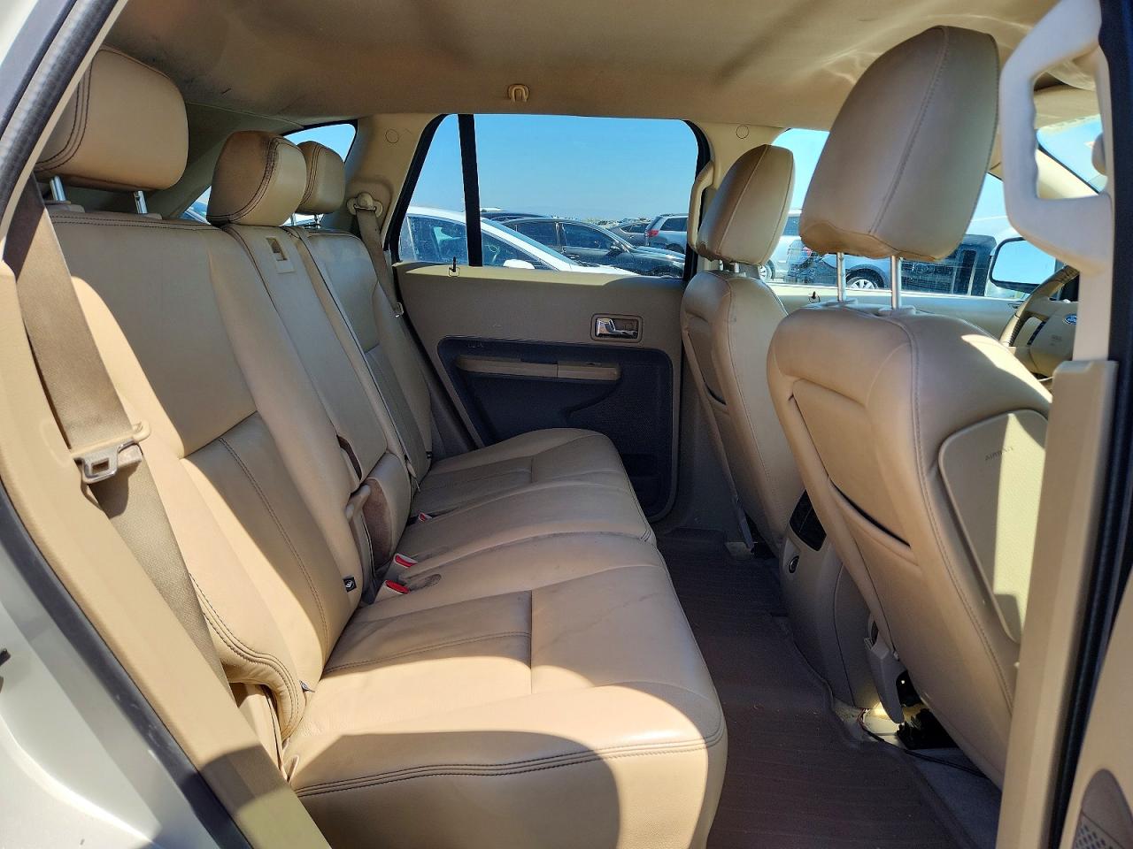 2007 Ford Edge Cream vin: 2FMDK38C07BA79511