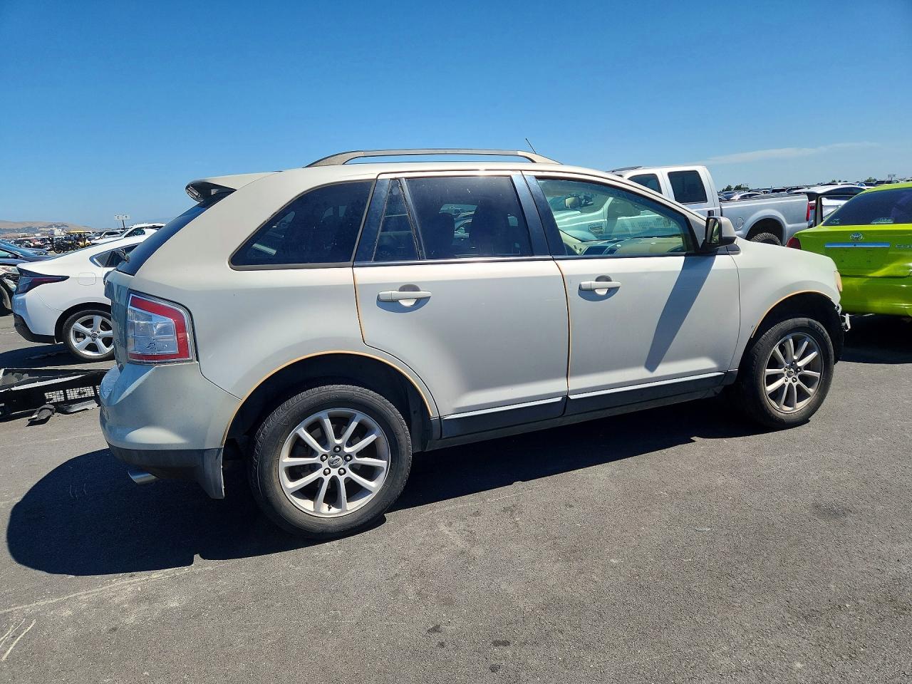 2007 Ford Edge Cream vin: 2FMDK38C07BA79511