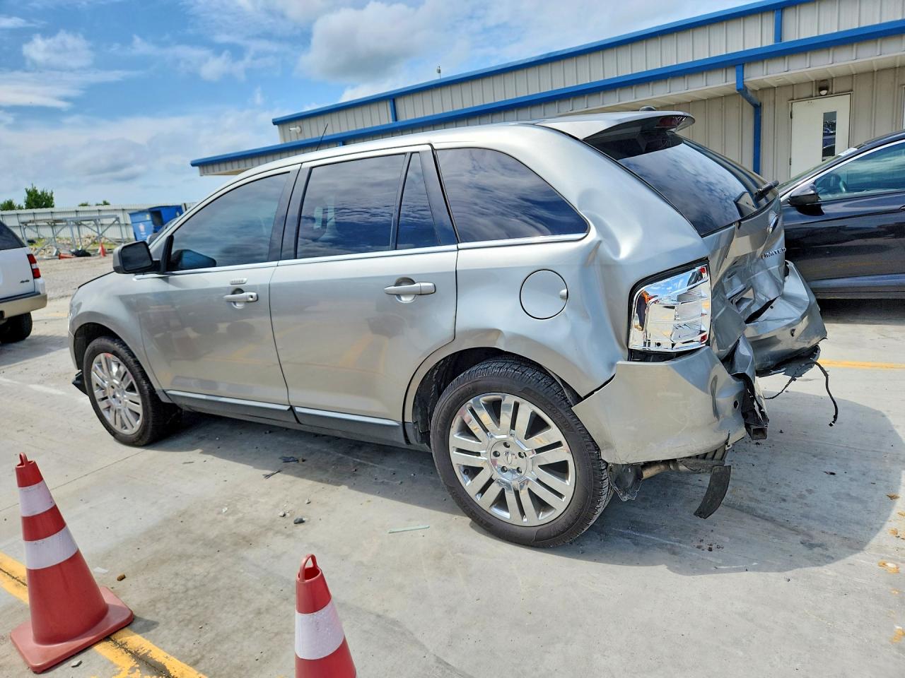 2008 Ford Edge Серебряный vin: 2FMDK39C98BB49202