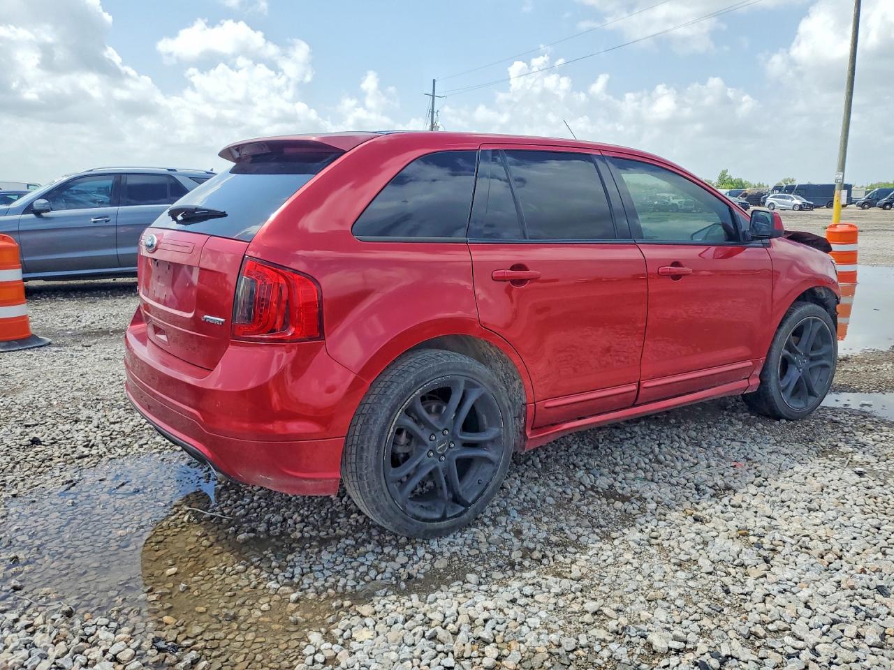 2011 Ford Edge Sport Red vin: 2FMDK3AK2BBA08479