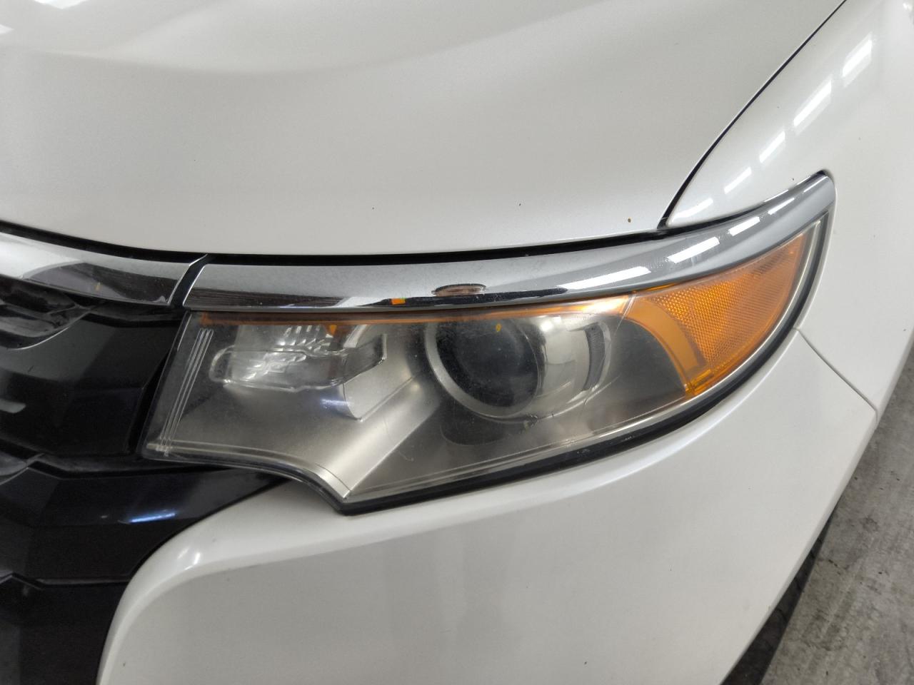2014 Ford Edge Sport White vin: 2FMDK3AK4EBA68199 Damage: Left Head Lamp, Faded, Repair Required
