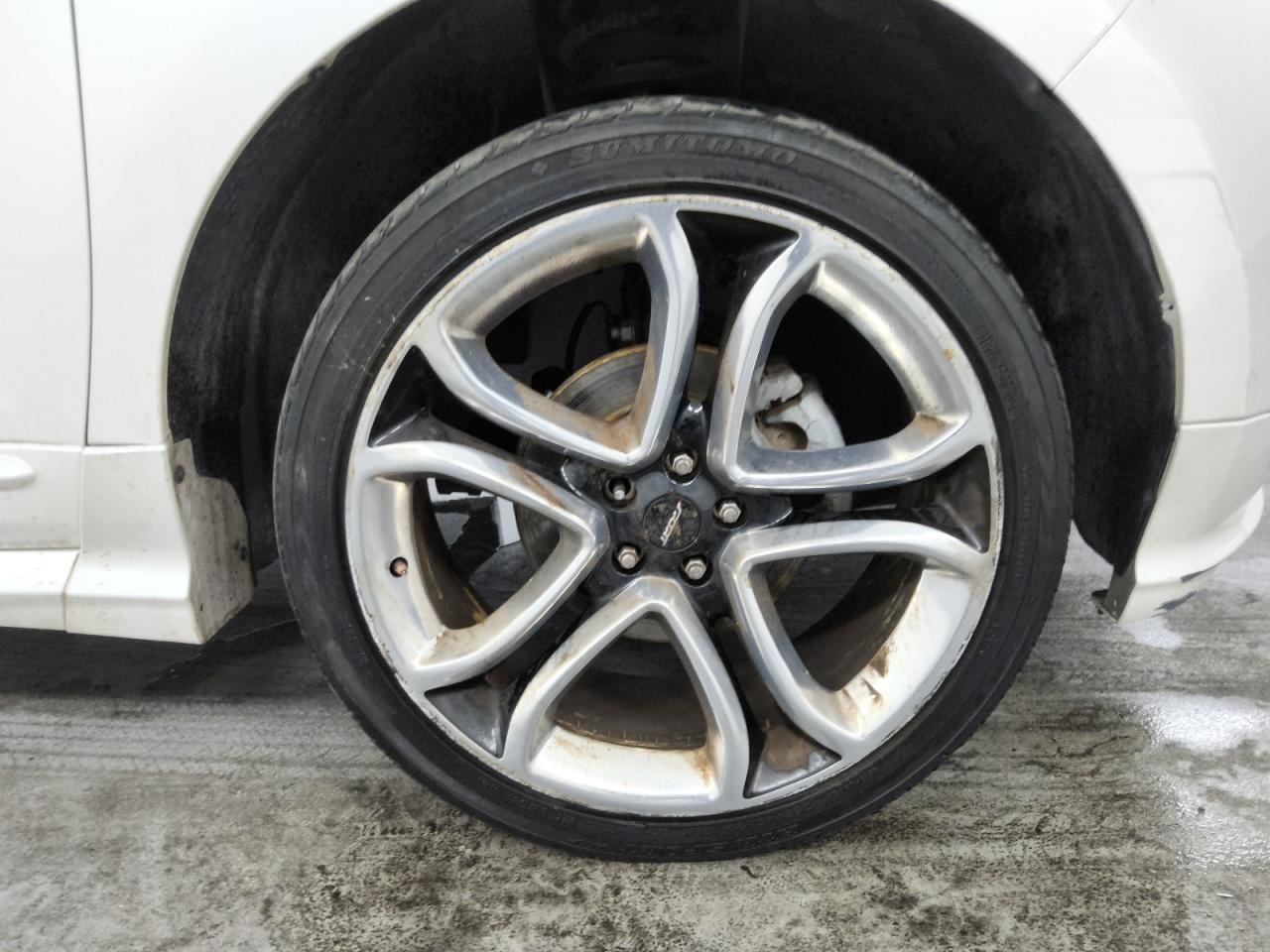2014 Ford Edge Sport White vin: 2FMDK3AK4EBA68199 Damage: Right Front Wheel, Curb Rash, > 12 Inches