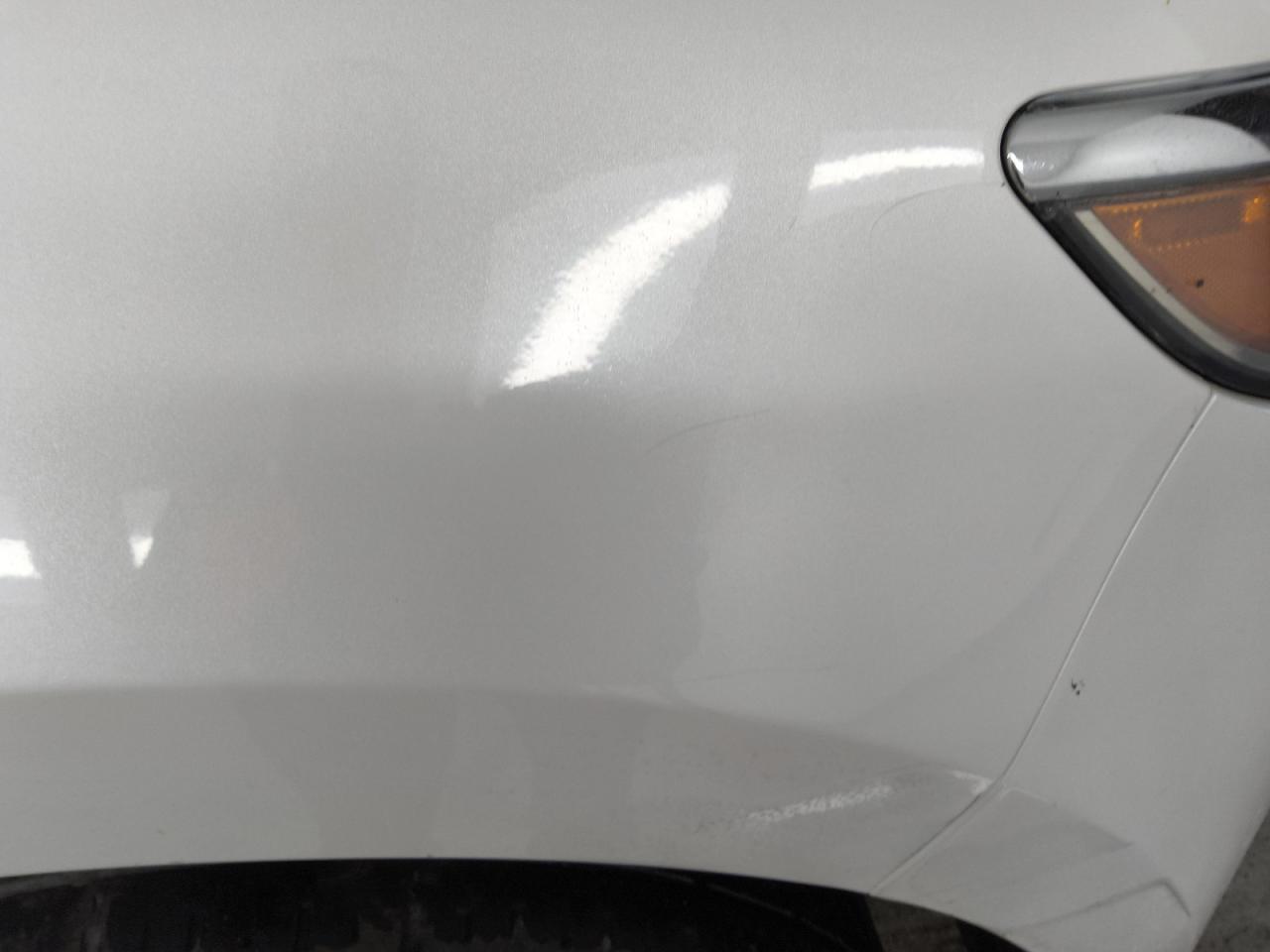 2014 Ford Edge Sport White vin: 2FMDK3AK4EBA68199 Damage: Right Front Fender, Heavy Scratch, 1 To 2 Inches
