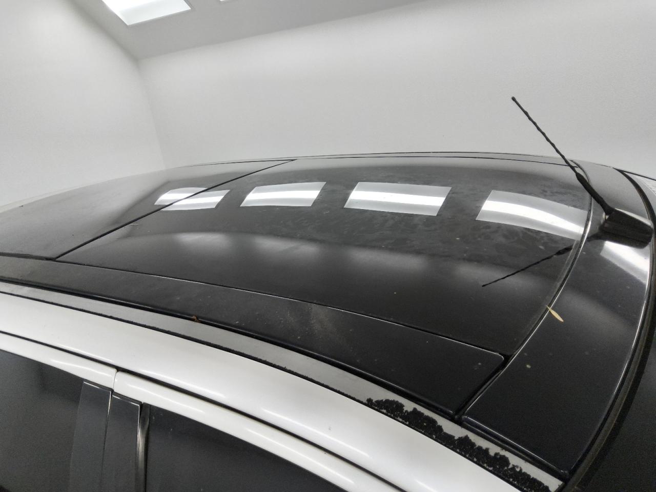 2014 Ford Edge Sport White vin: 2FMDK3AK4EBA68199 Damage: Right Drip Rail Molding, Peeling, > 12 Inches
