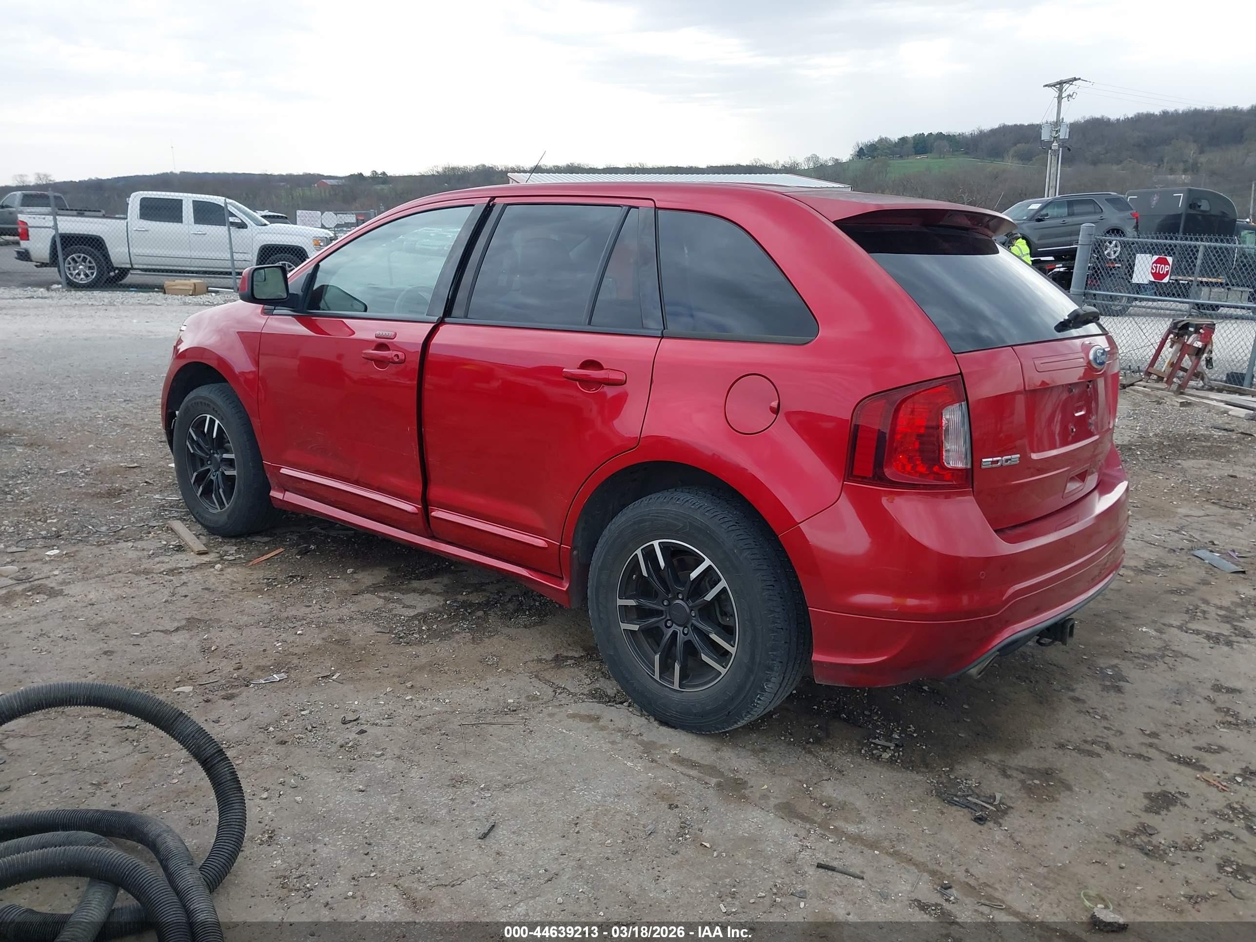 2011 Ford Edge Sport Red vin: 2FMDK3AK6BBA13507