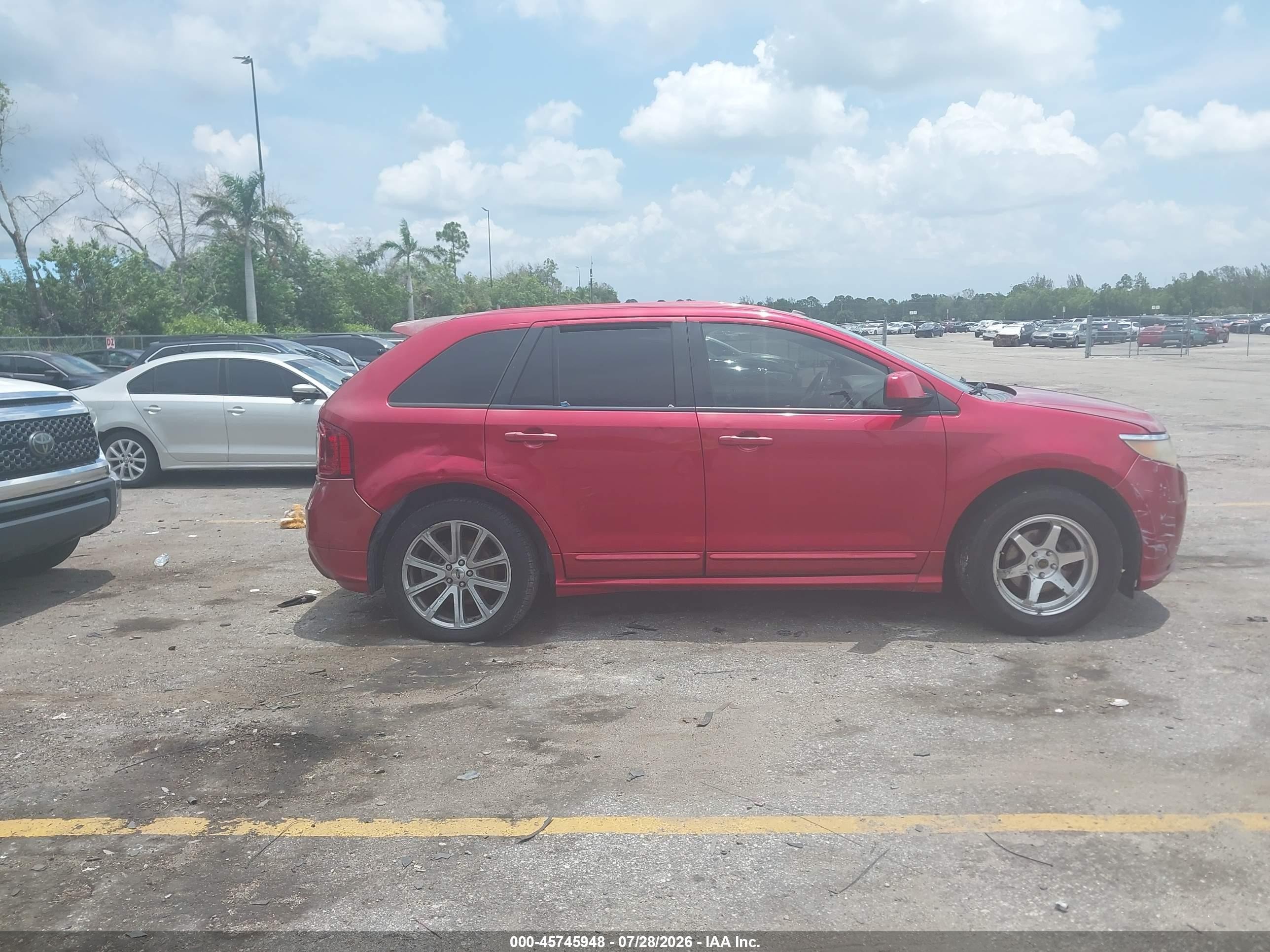 2011 Ford Edge Sport Red vin: 2FMDK3AKXBBA80000