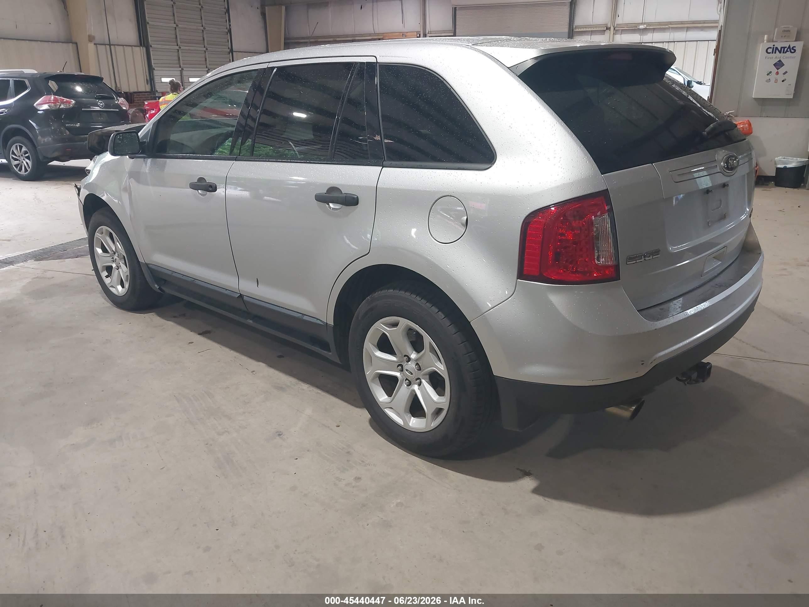 2013 Ford Edge Se Серебряный vin: 2FMDK3G95DBA87332