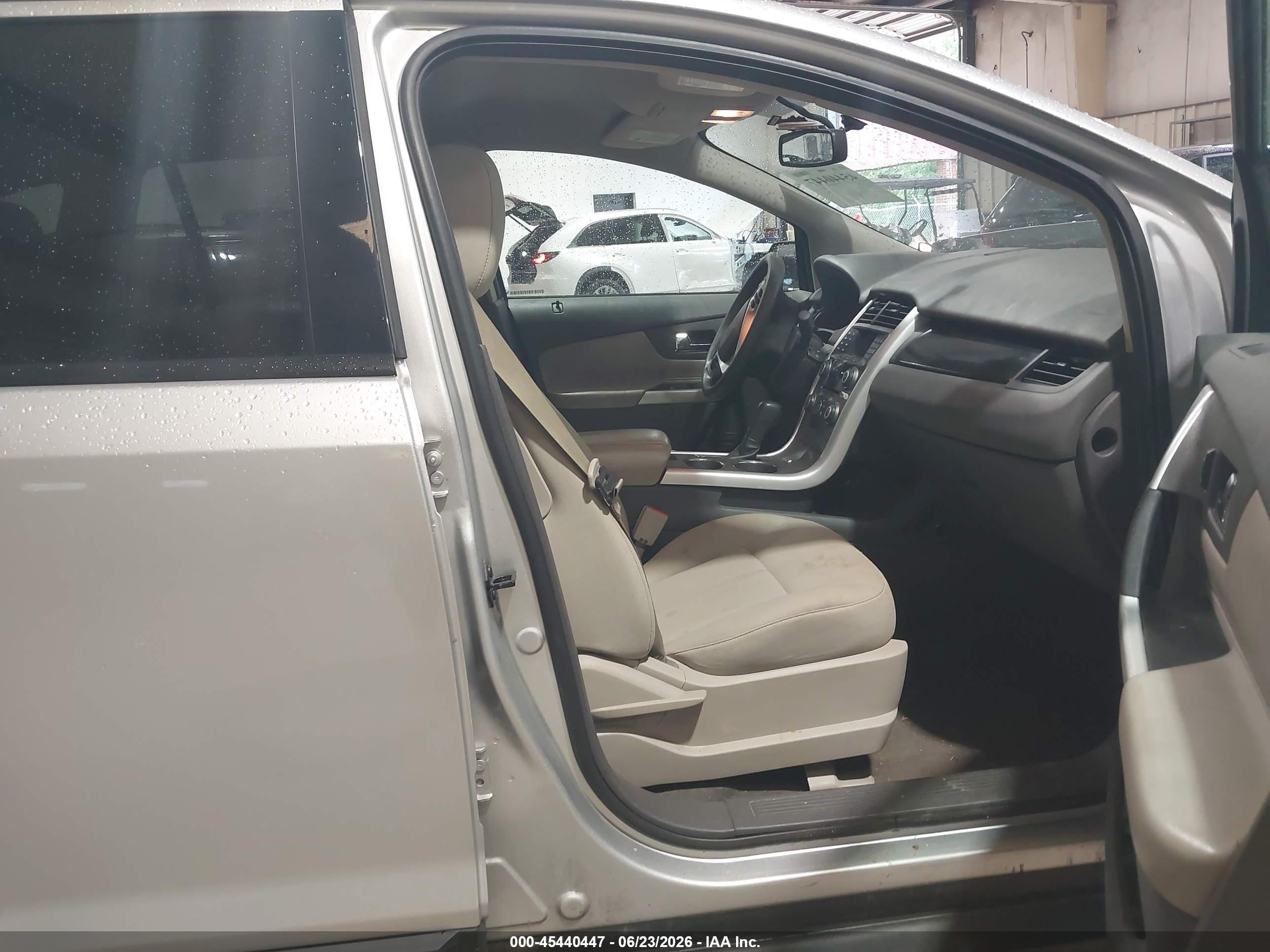 2013 Ford Edge Se Серебряный vin: 2FMDK3G95DBA87332