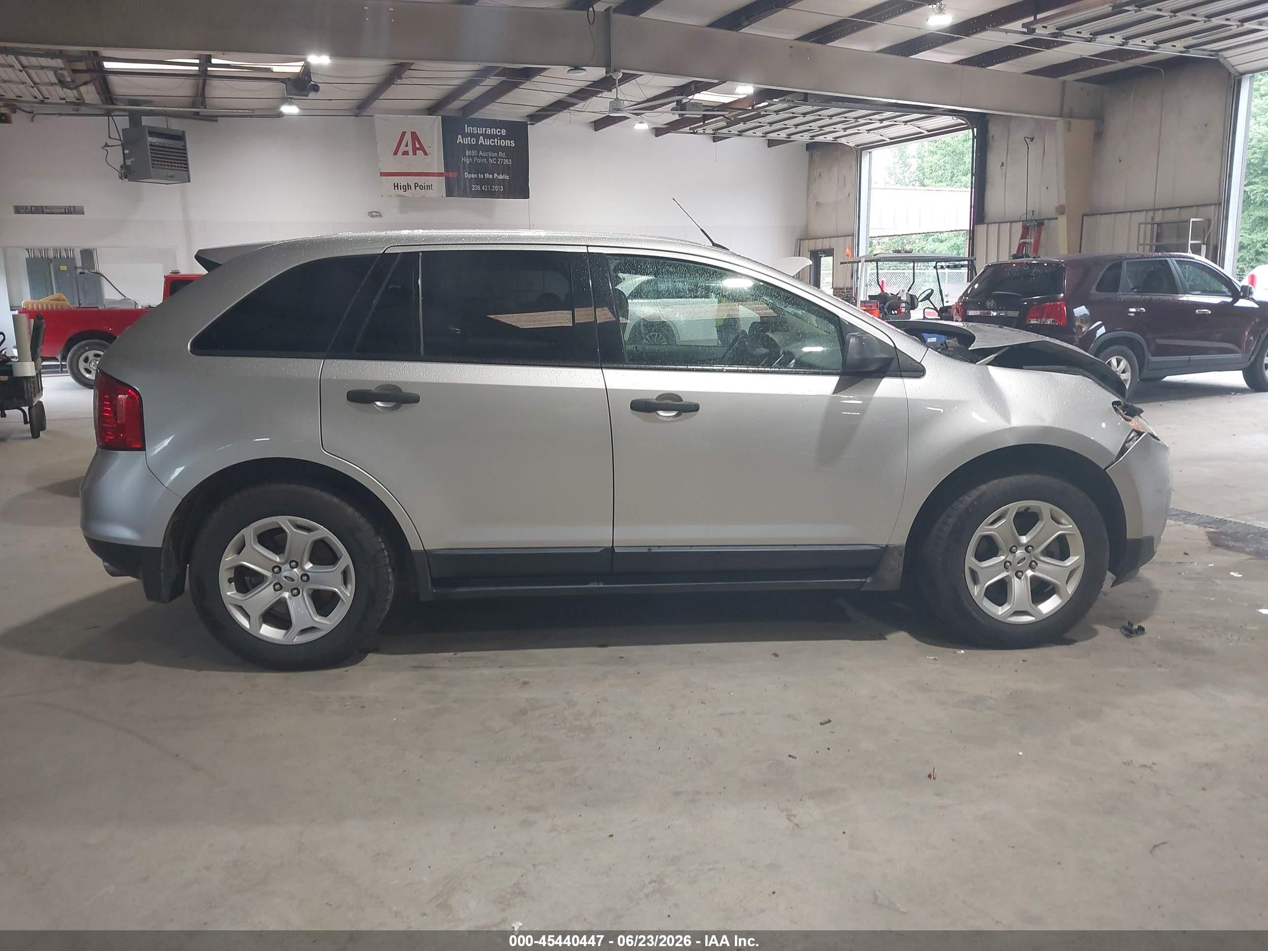 2013 Ford Edge Se Серебряный vin: 2FMDK3G95DBA87332