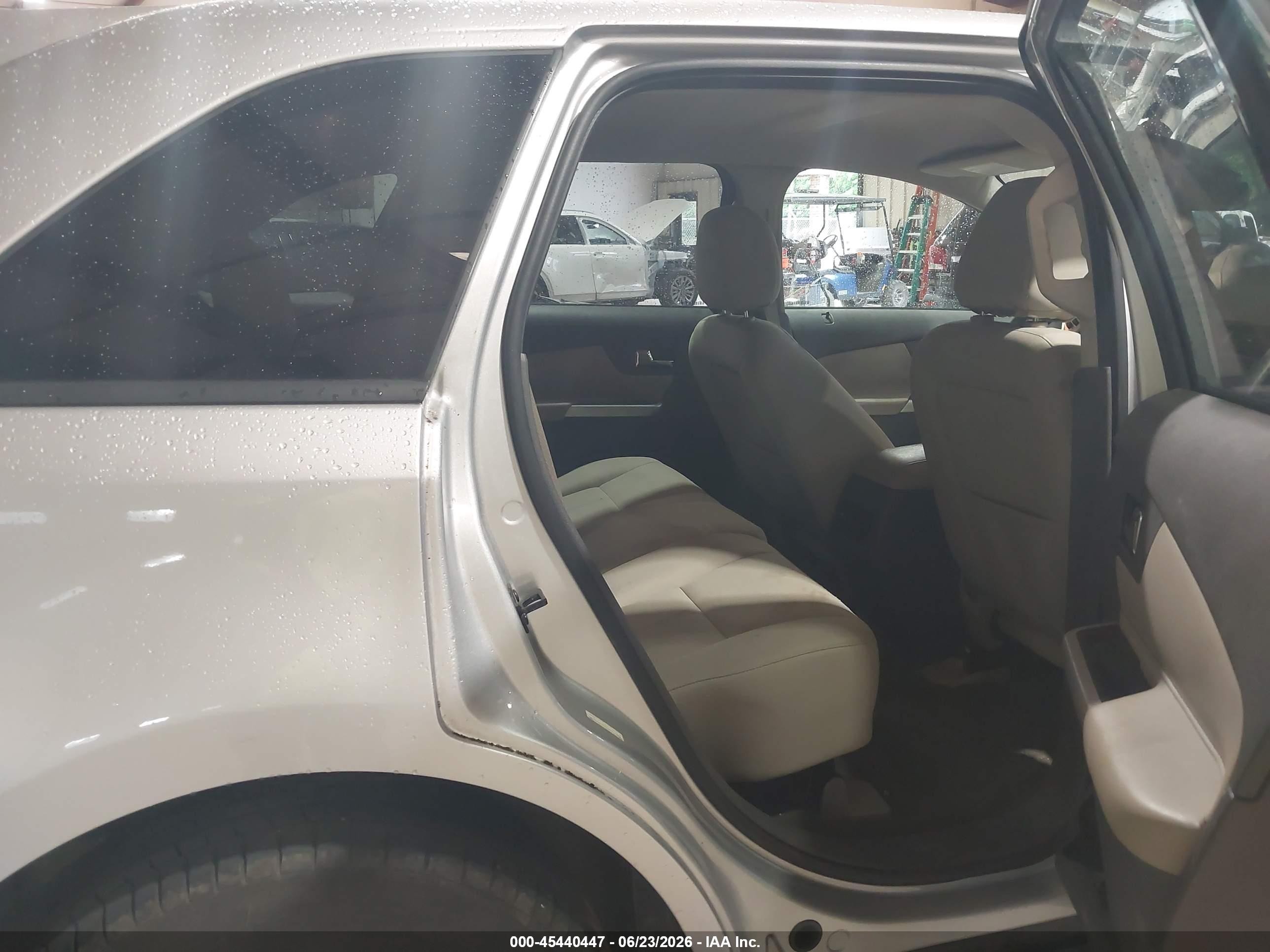 2013 Ford Edge Se Серебряный vin: 2FMDK3G95DBA87332
